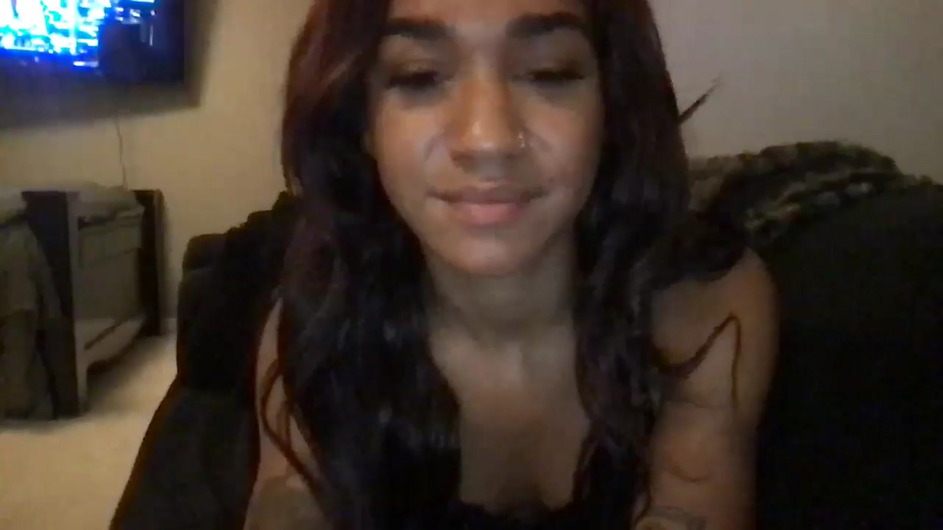 Gallery image thumbnail from KarmaLove's myfreecams stream on, 11/29/2024, 06:18 image 13 of 20