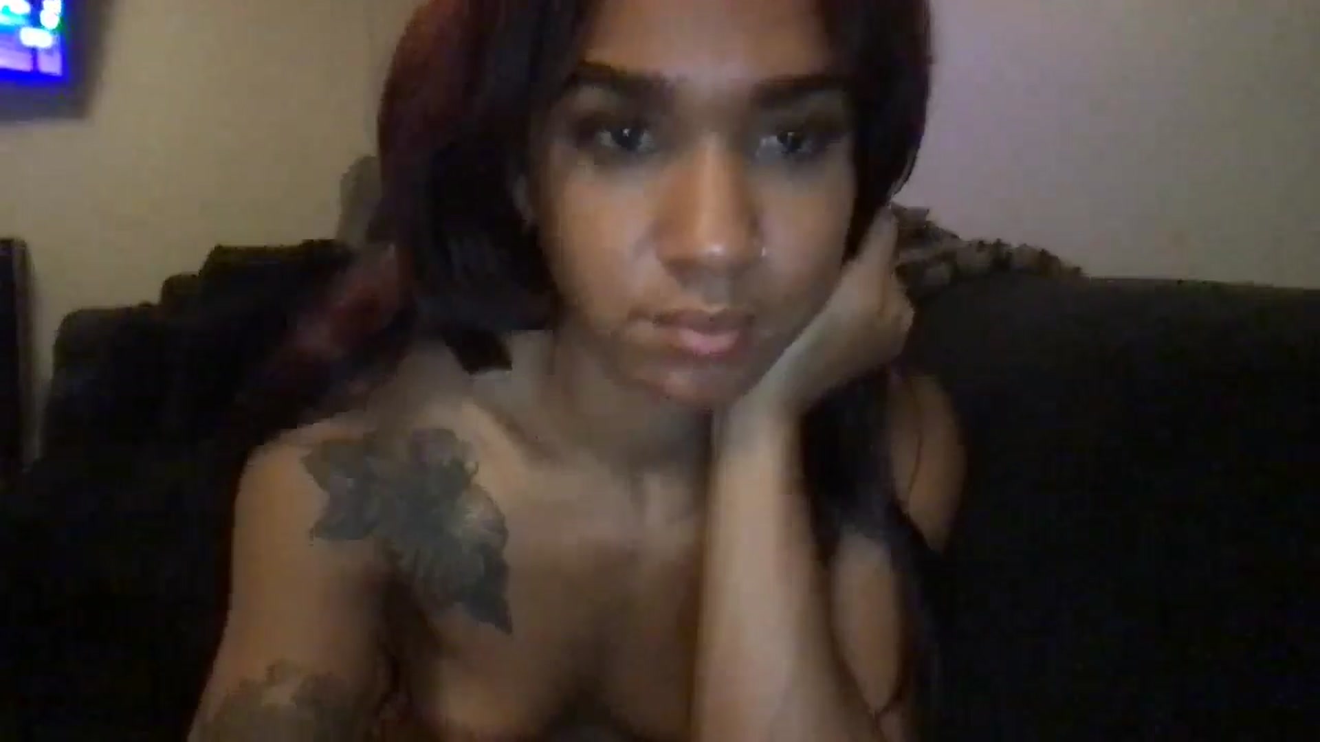 Gallery image thumbnail from KarmaLove's myfreecams stream on, 11/29/2024, 07:57 image 14 of 20