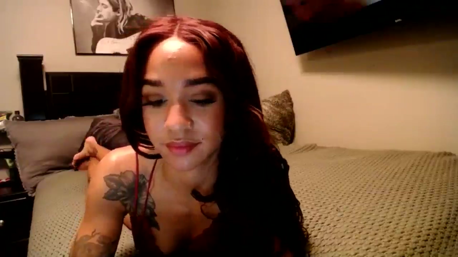 Gallery image thumbnail from KarmaLove's myfreecams stream on, 12/01/2024, 01:53 image 14 of 20