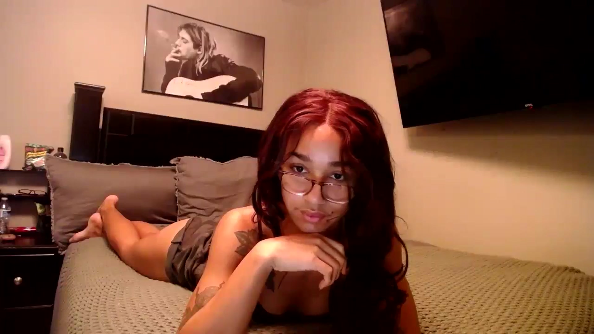 Gallery image thumbnail from KarmaLove's myfreecams stream on, 12/03/2024, 19:03 image 3 of 20