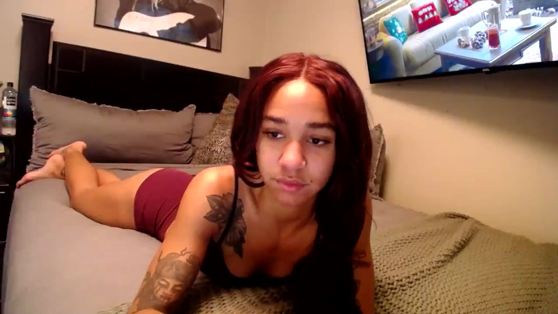 Gallery image thumbnail from KarmaLove's myfreecams stream on, 12/08/2024, 19:34 image 7 of 20