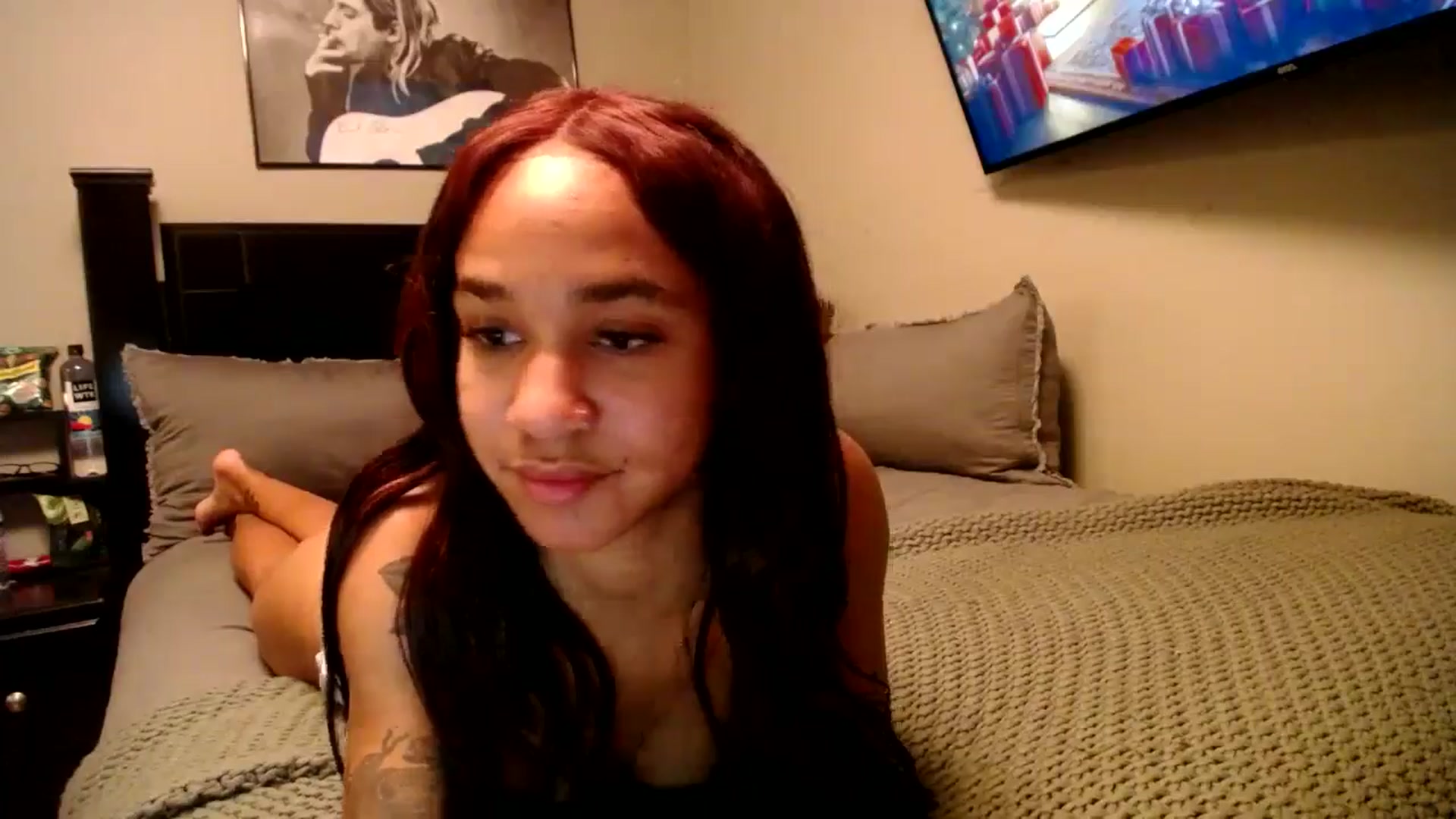 Gallery image thumbnail from KarmaLove's myfreecams stream on, 12/10/2024, 05:25 image 19 of 20
