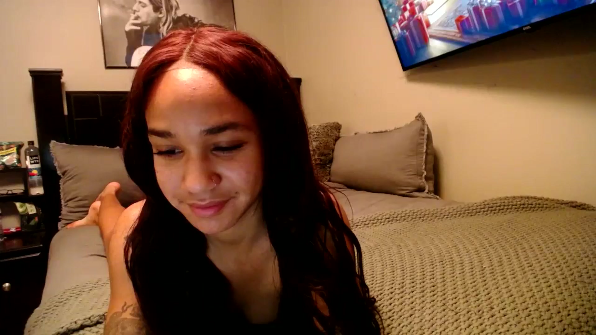 Gallery image thumbnail from KarmaLove's myfreecams stream on, 12/10/2024, 05:25 image 14 of 20