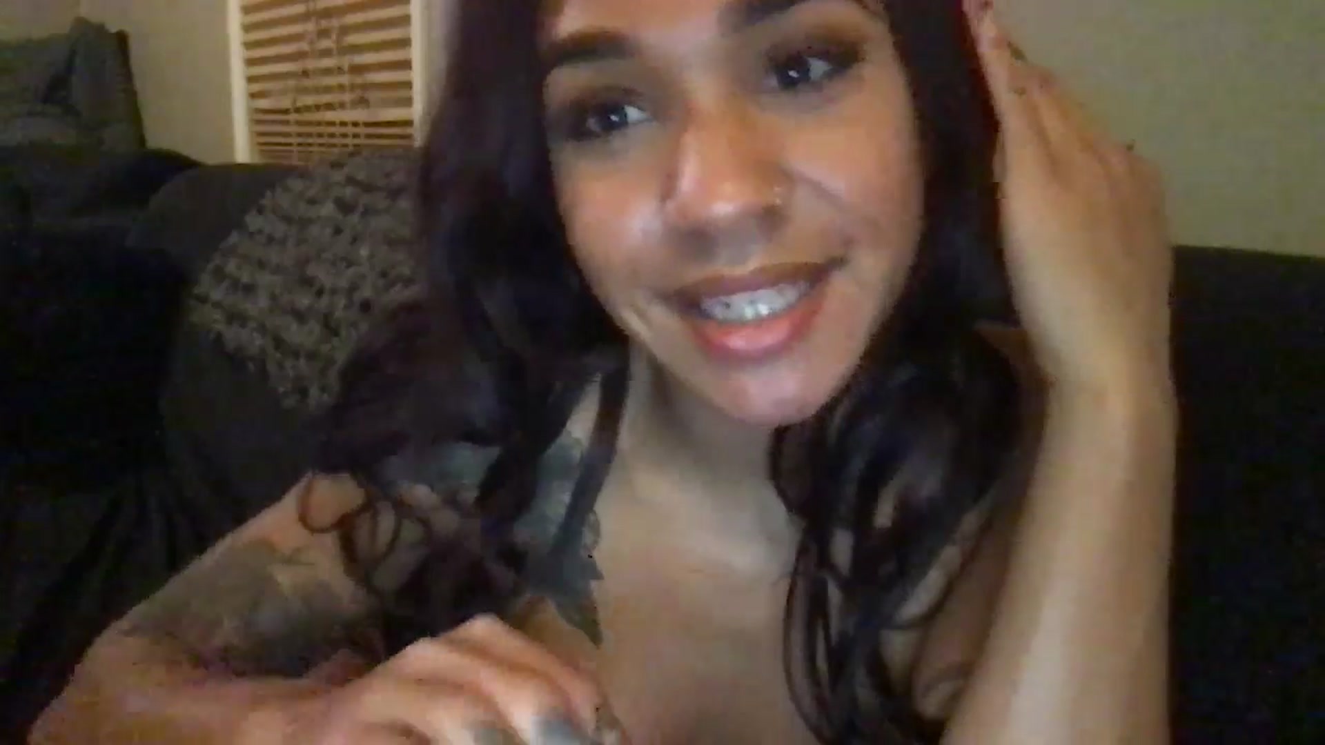 Gallery image thumbnail from KarmaLove's myfreecams stream on, 12/14/2024, 08:39 image 5 of 20