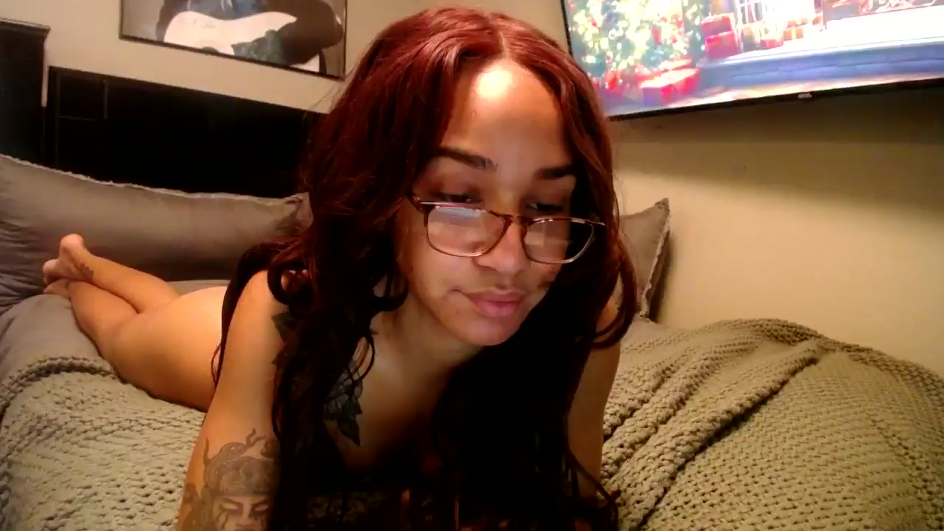 Gallery image thumbnail from KarmaLove's myfreecams stream on, 12/15/2024, 19:32 image 13 of 20