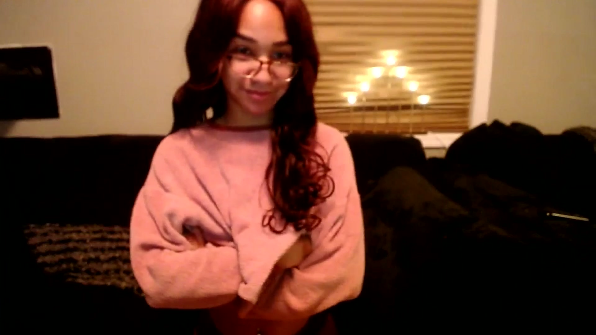 Gallery image thumbnail from KarmaLove's myfreecams stream on, 12/19/2024, 07:19 image 10 of 20
