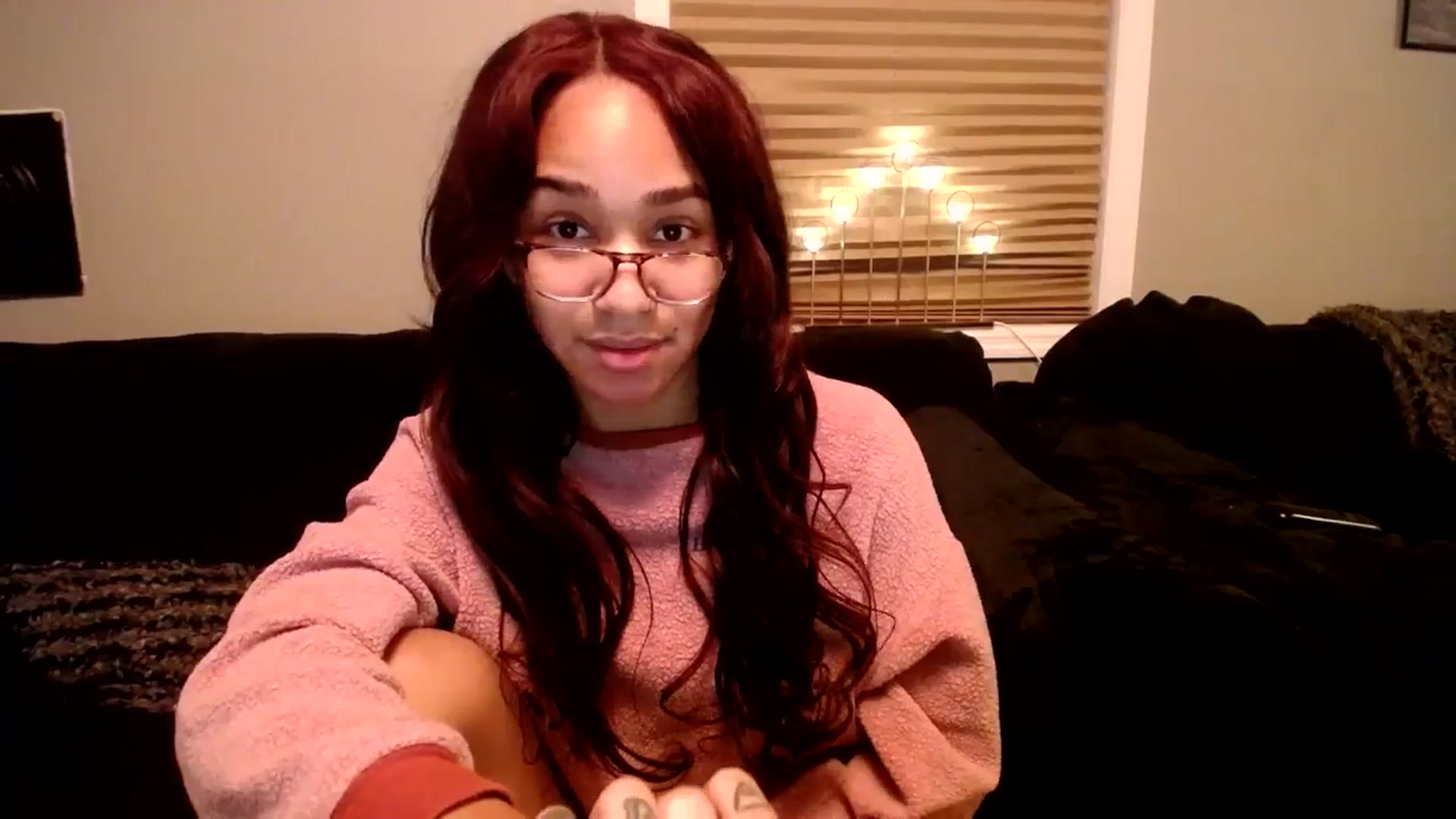 Gallery image thumbnail from KarmaLove's myfreecams stream on, 12/19/2024, 07:19 image 7 of 20