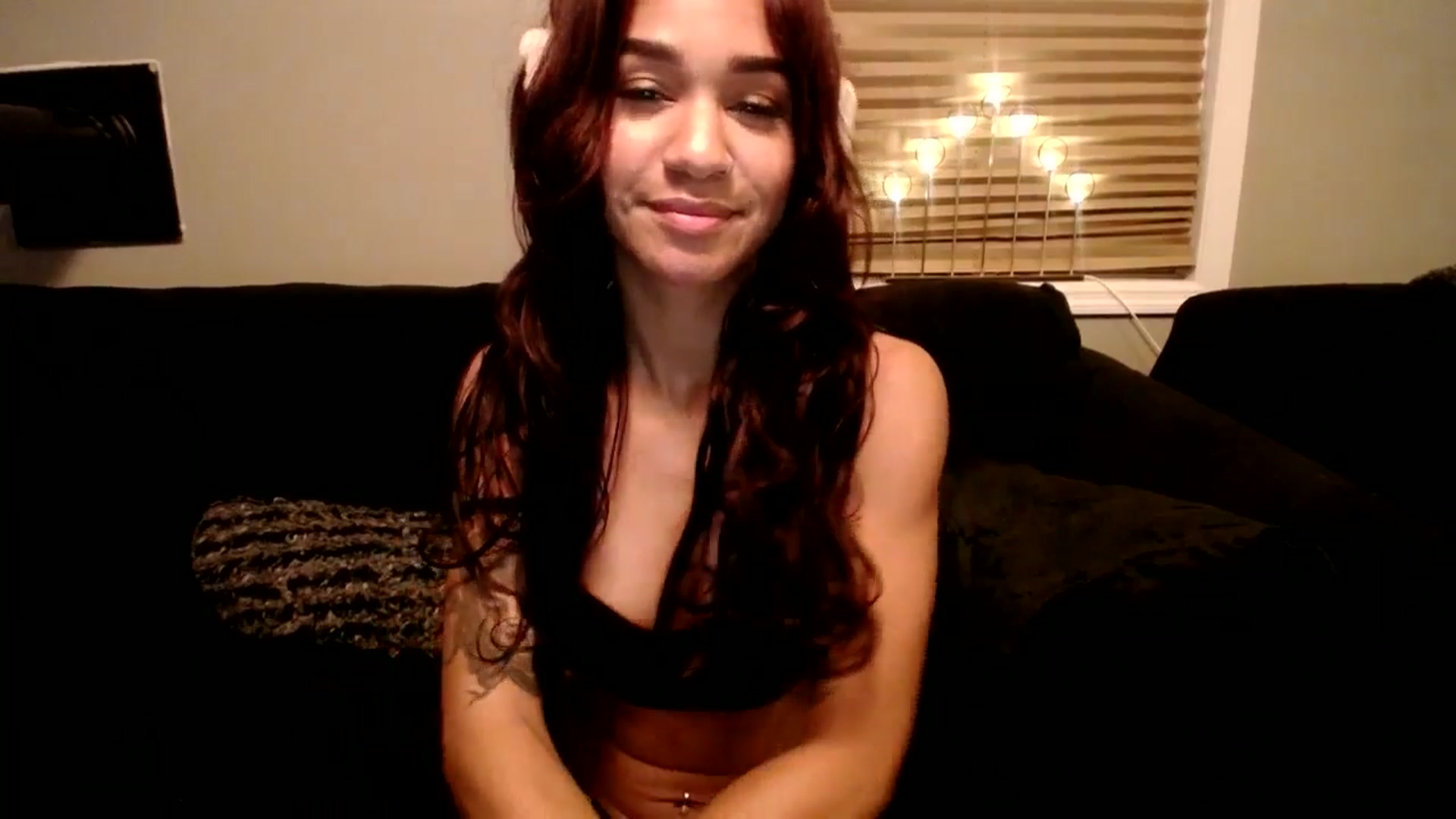 Gallery image thumbnail from KarmaLove's myfreecams stream on, 12/22/2024, 01:13 image 15 of 20
