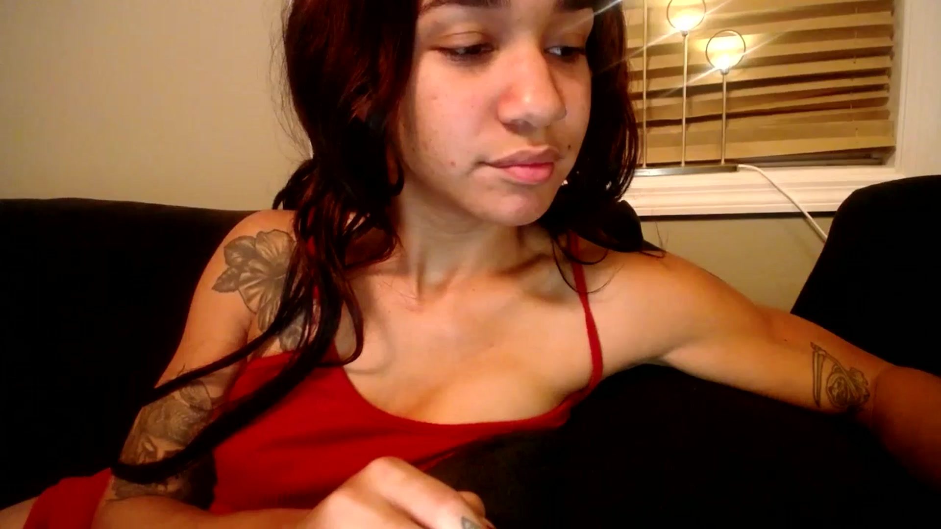 Gallery image thumbnail from KarmaLove's myfreecams stream on, 12/23/2024, 06:11 image 12 of 20