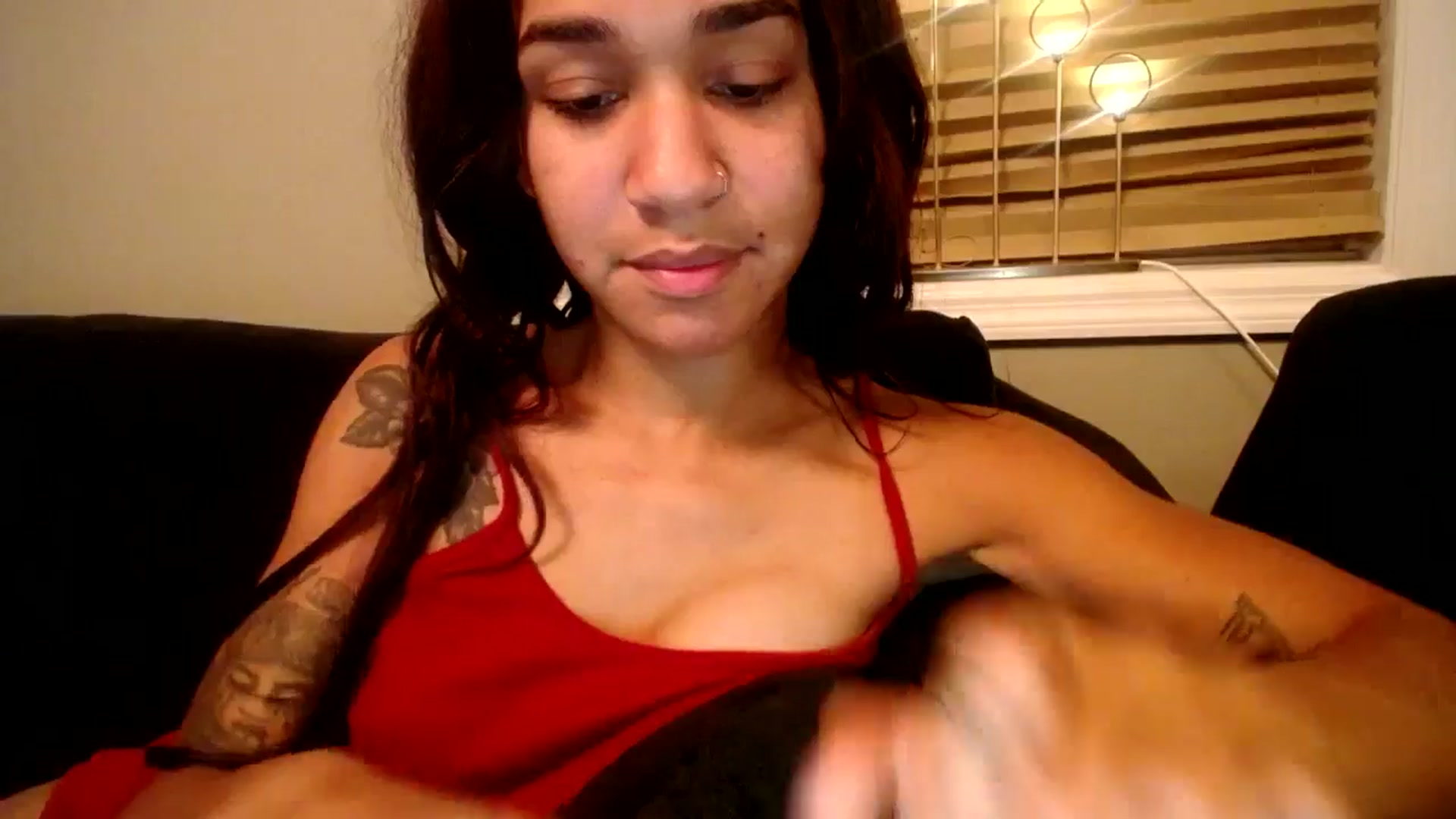 Gallery image thumbnail from KarmaLove's myfreecams stream on, 12/23/2024, 06:11 image 15 of 20