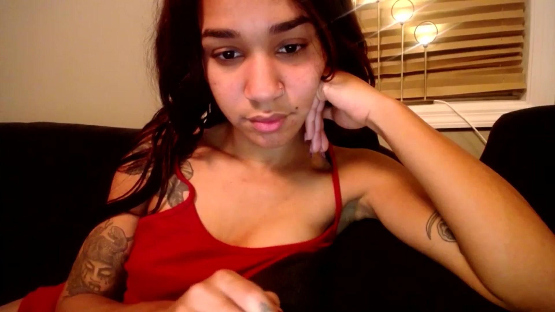 Gallery image thumbnail from KarmaLove's myfreecams stream on, 12/23/2024, 06:11 image 4 of 20