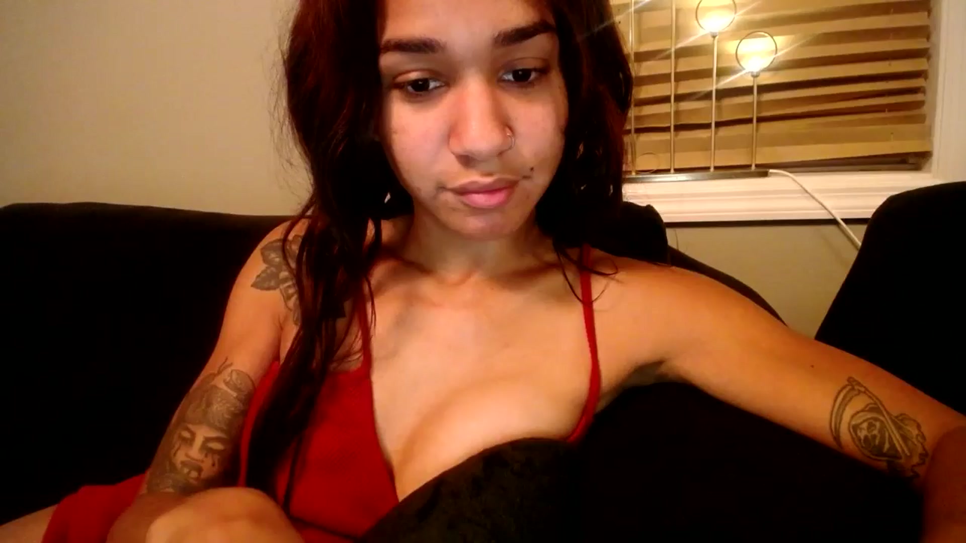 Gallery image thumbnail from KarmaLove's myfreecams stream on, 12/23/2024, 06:11 image 16 of 20