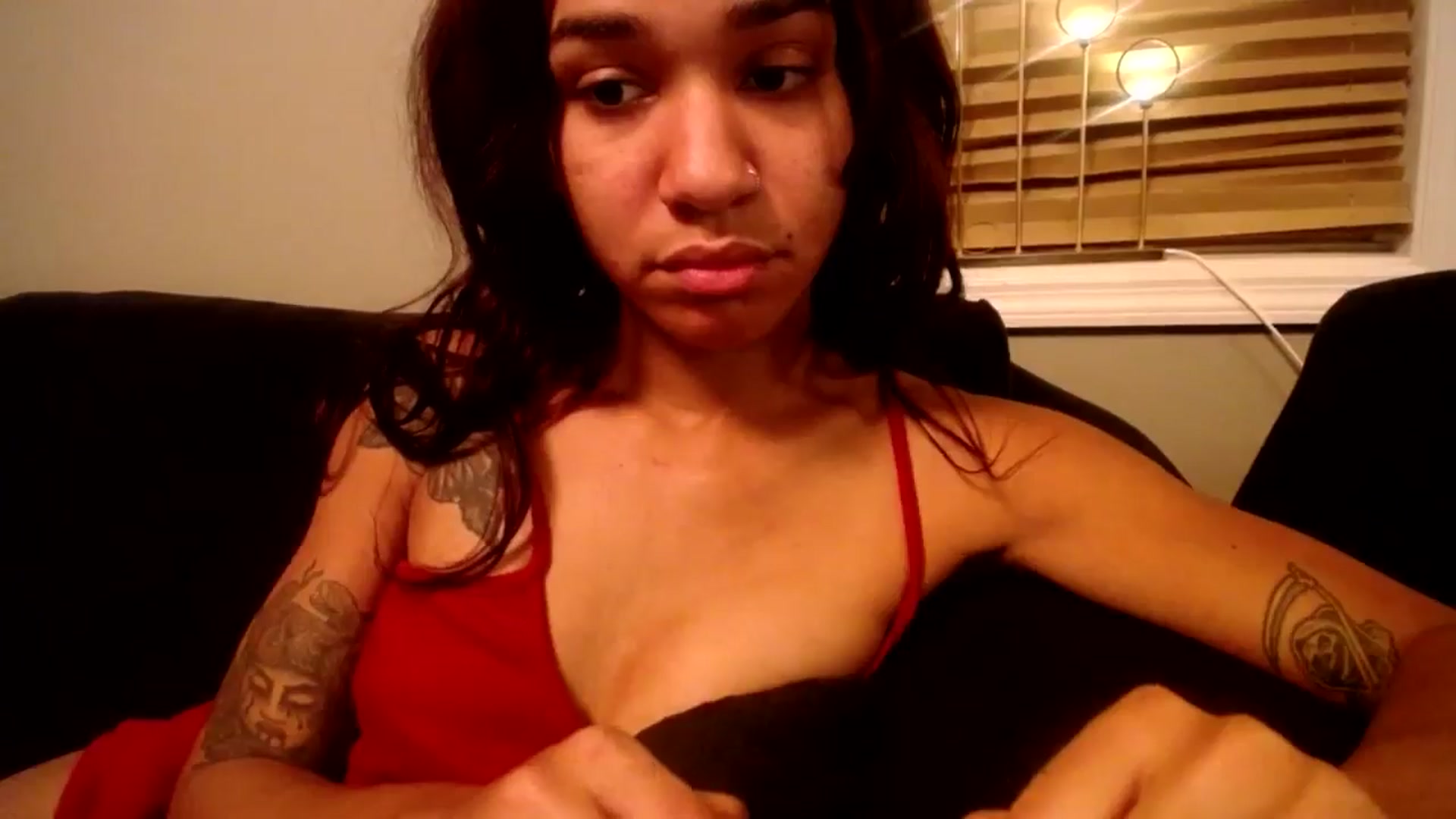 Gallery image thumbnail from KarmaLove's myfreecams stream on, 12/23/2024, 06:11 image 18 of 20