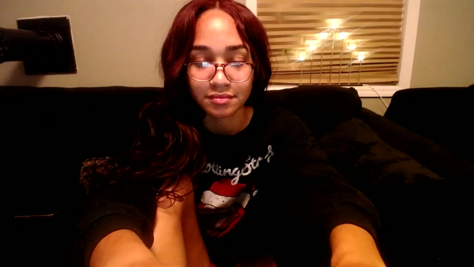 Gallery image thumbnail from KarmaLove's myfreecams stream on, 12/24/2024, 06:23 image 11 of 20