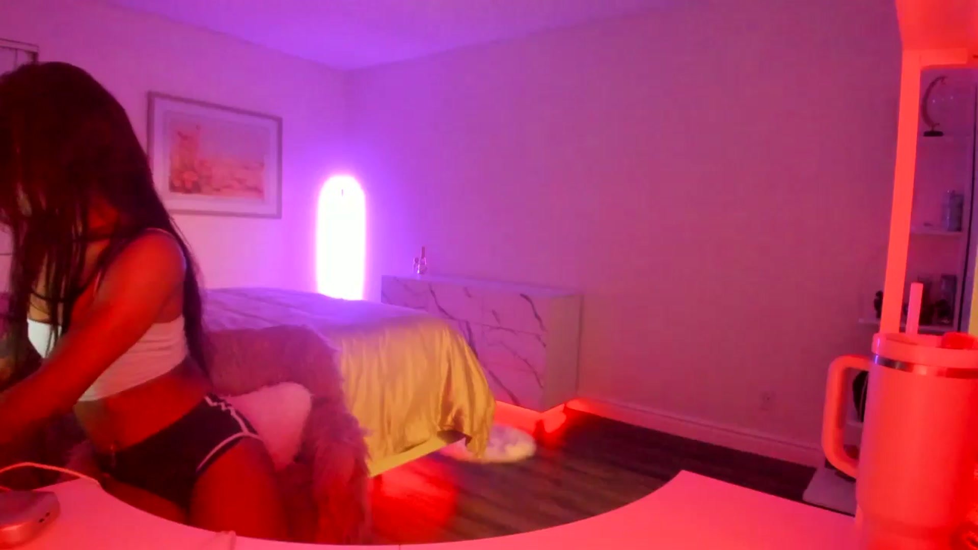 Gallery image thumbnail from KarmaLove's myfreecams stream on, 07/21/2025, 05:19 image 11 of 20