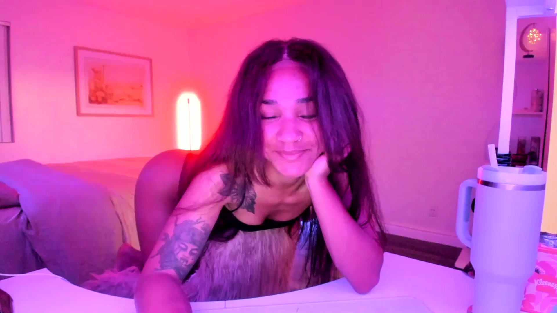 Gallery image thumbnail from KarmaLove's myfreecams stream on, 08/01/2025, 05:28 image 1 of 20