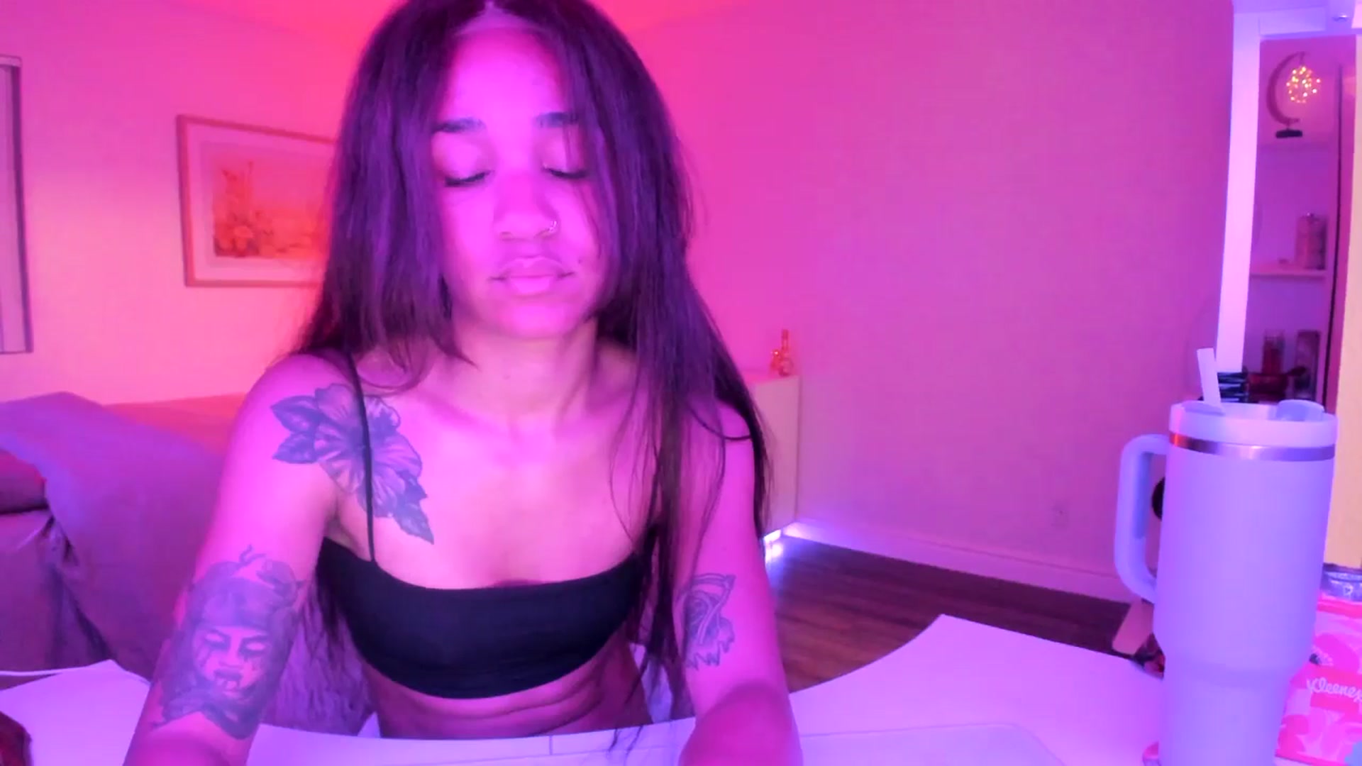 Gallery image thumbnail from KarmaLove's myfreecams stream on, 08/01/2025, 05:28 image 20 of 20