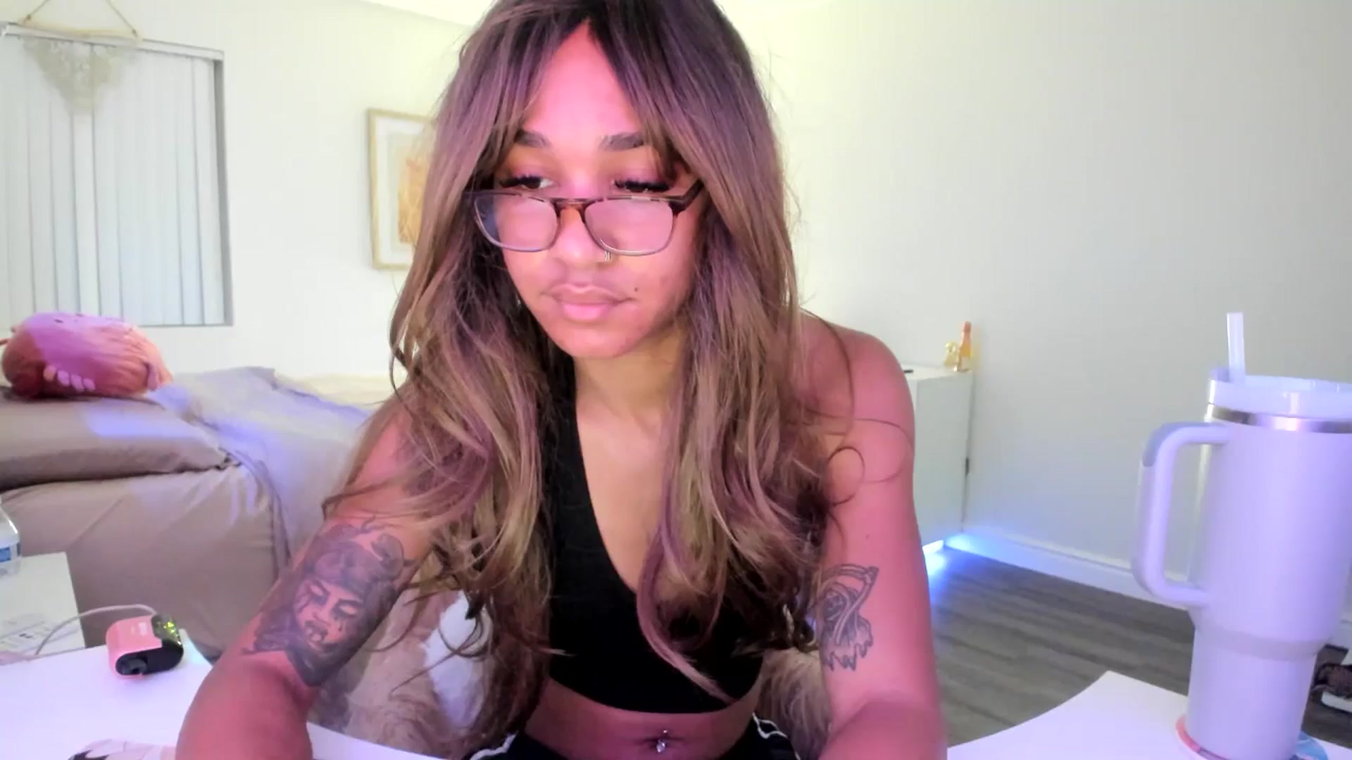 Gallery image thumbnail from KarmaLove's myfreecams stream on, 11/06/2025, 05:55 image 1 of 20