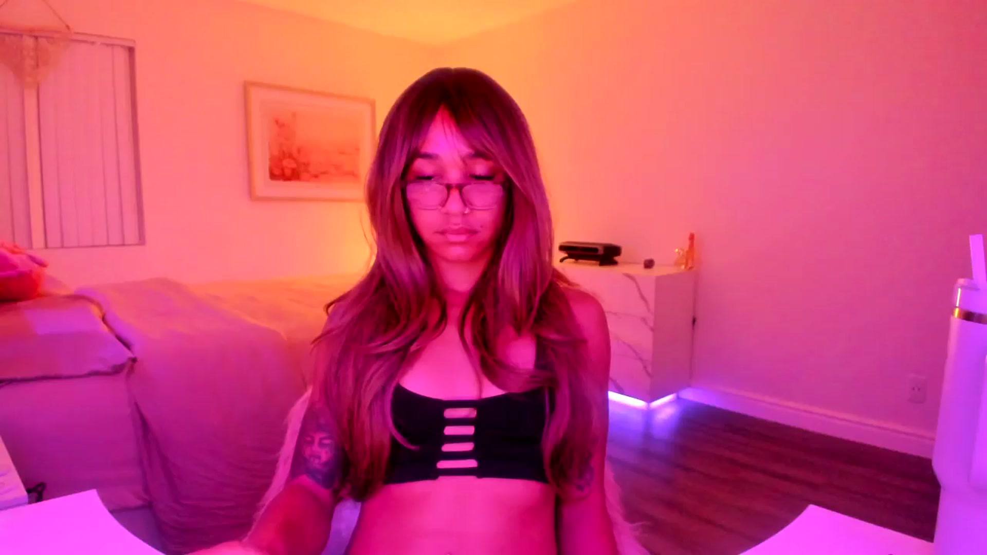 Gallery image thumbnail from KarmaLove's myfreecams stream on, 11/11/2025, 04:48 image 3 of 20