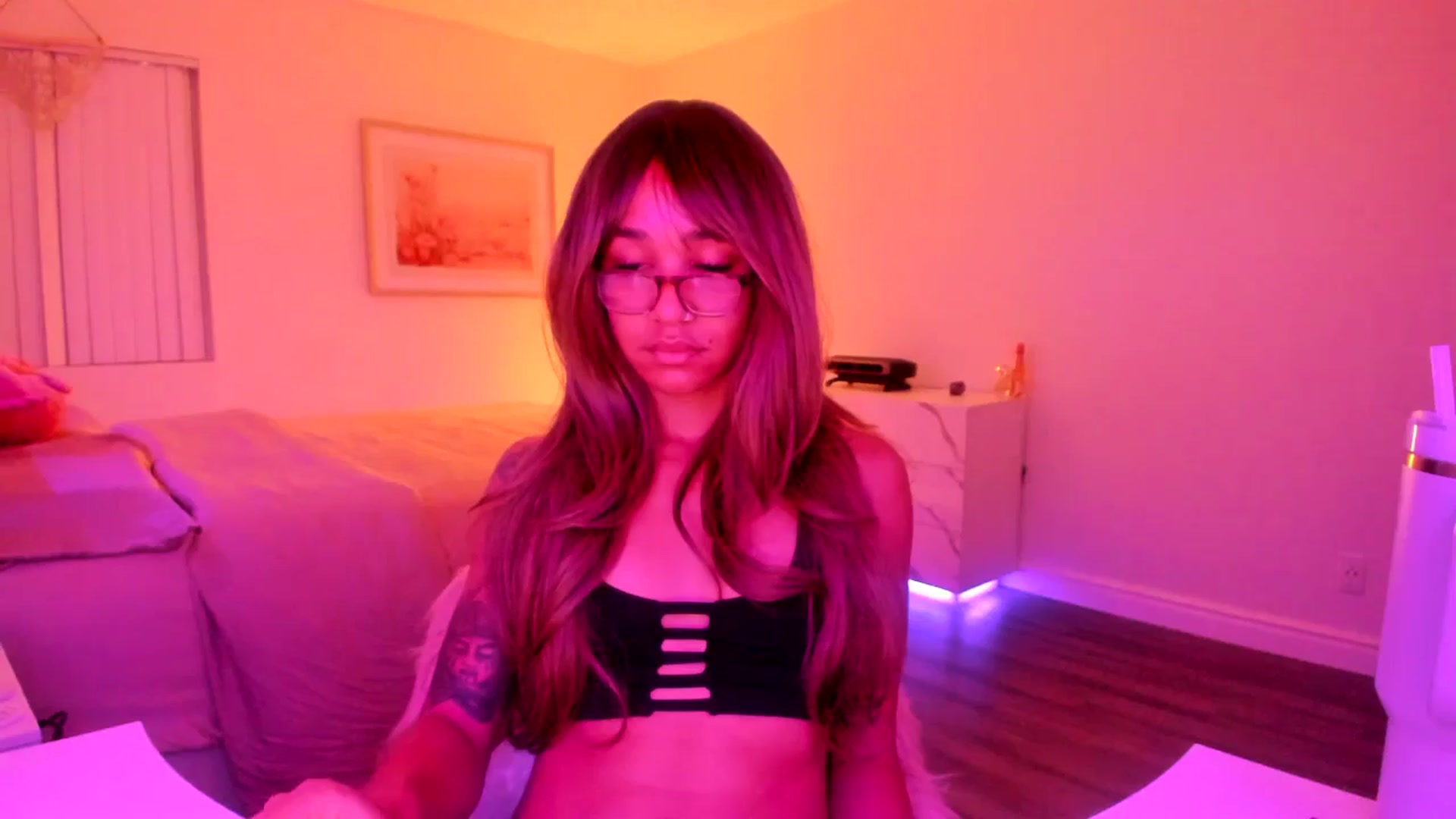 Gallery image thumbnail from KarmaLove's myfreecams stream on, 11/11/2025, 04:48 image 15 of 20