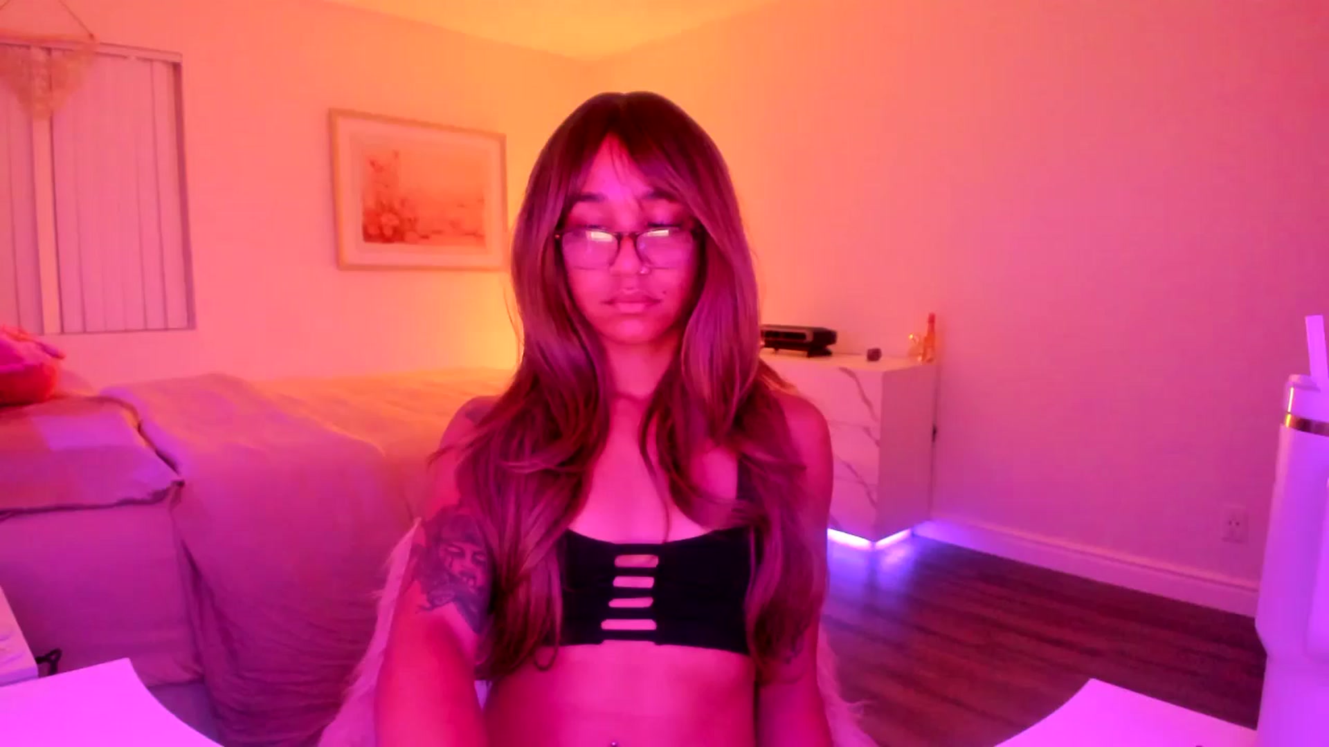 Gallery image thumbnail from KarmaLove's myfreecams stream on, 11/11/2025, 04:48 image 8 of 20