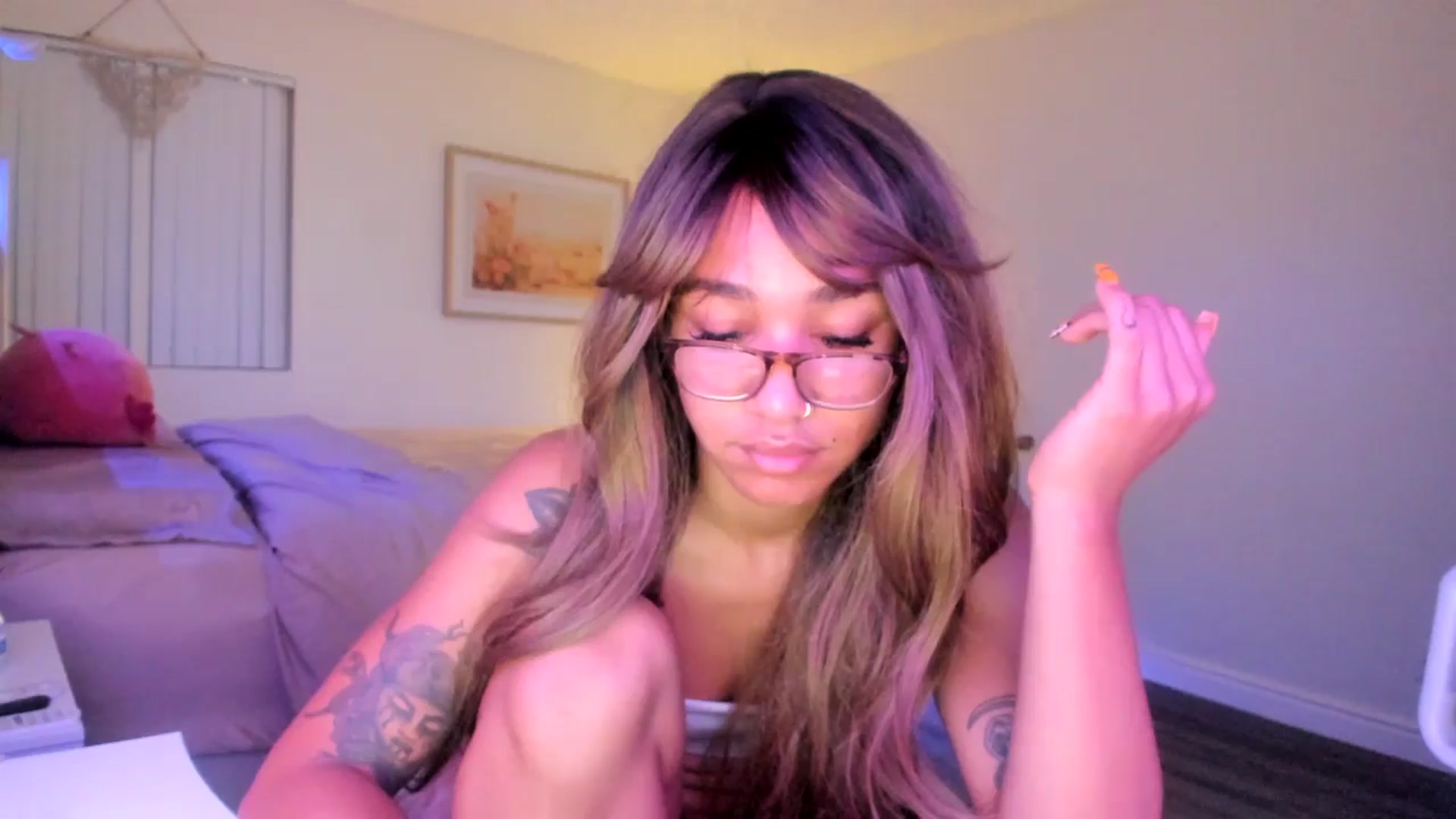 Gallery image thumbnail from KarmaLove's myfreecams stream on, 11/12/2025, 02:27 image 16 of 20