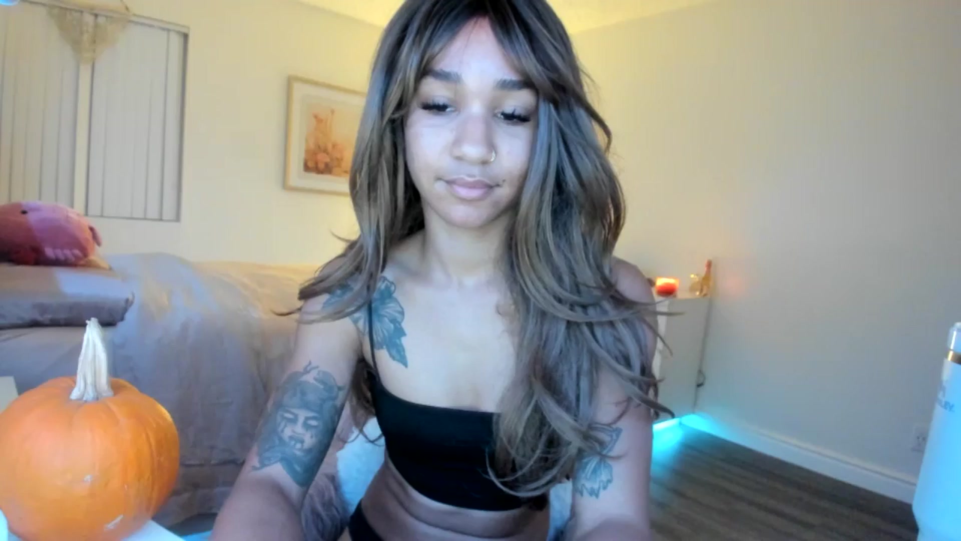 Gallery image thumbnail from KarmaLove's myfreecams stream on, 11/13/2025, 03:39 image 4 of 20