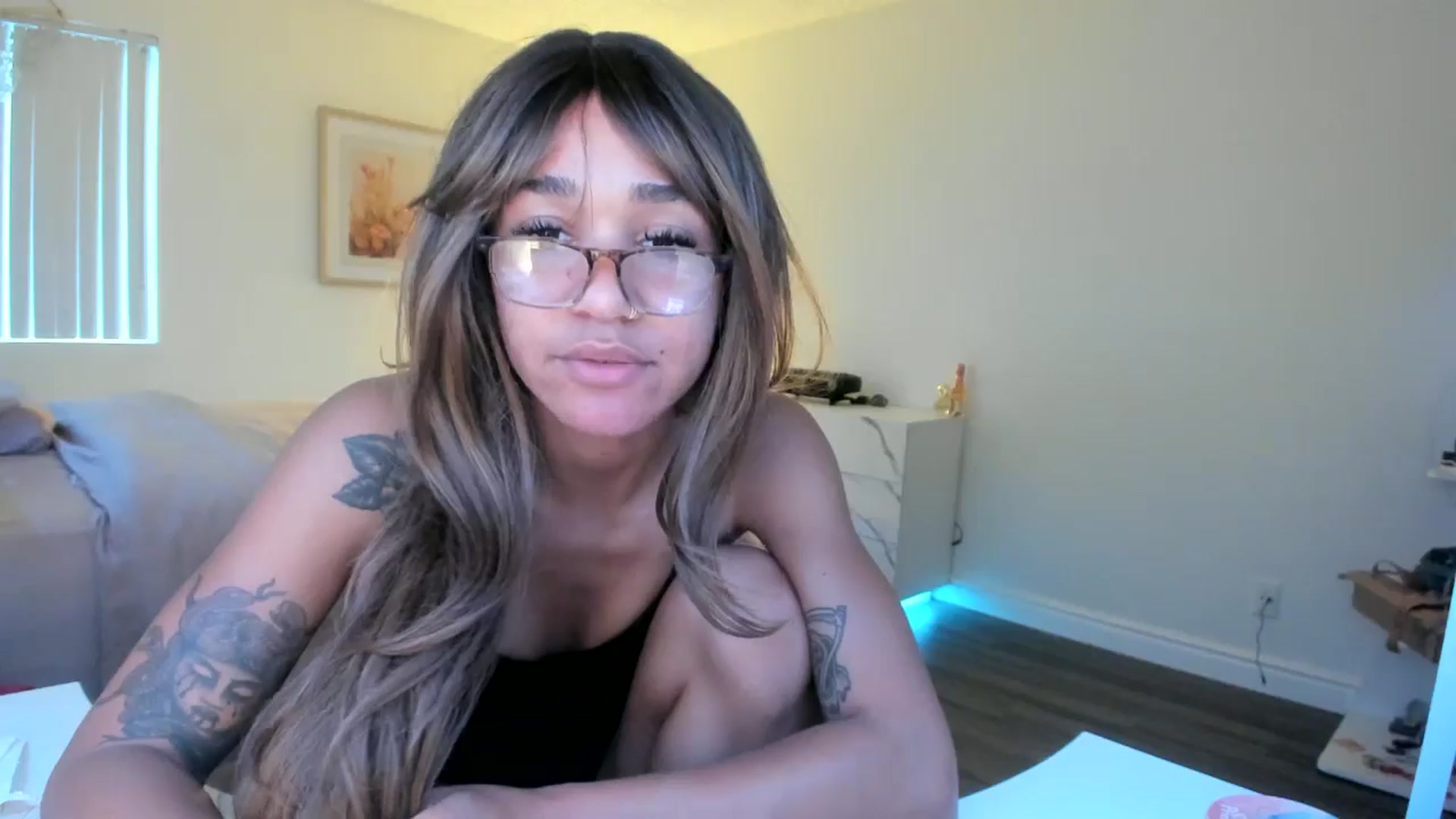 Gallery image thumbnail from KarmaLove's myfreecams stream on, 11/15/2025, 22:58 image 7 of 20
