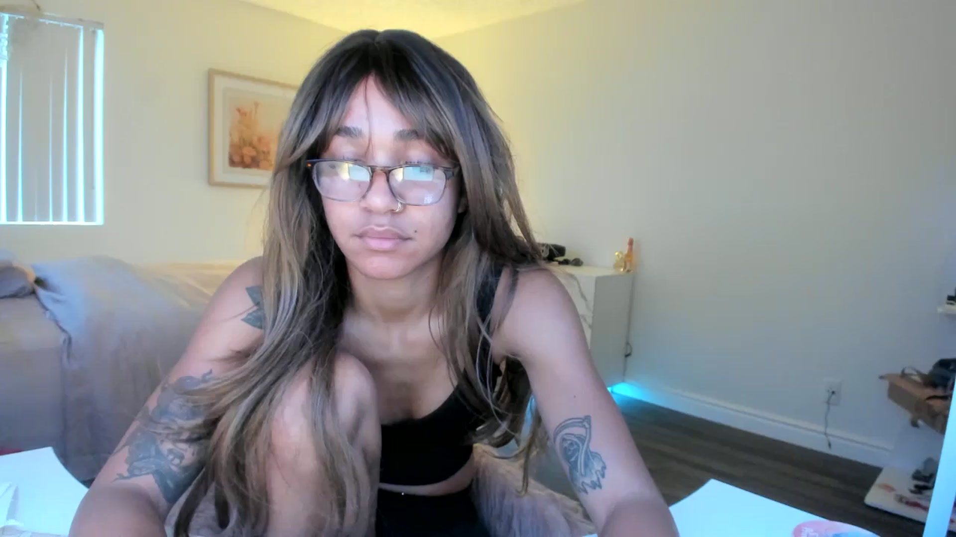 Gallery image thumbnail from KarmaLove's myfreecams stream on, 11/15/2025, 22:58 image 20 of 20