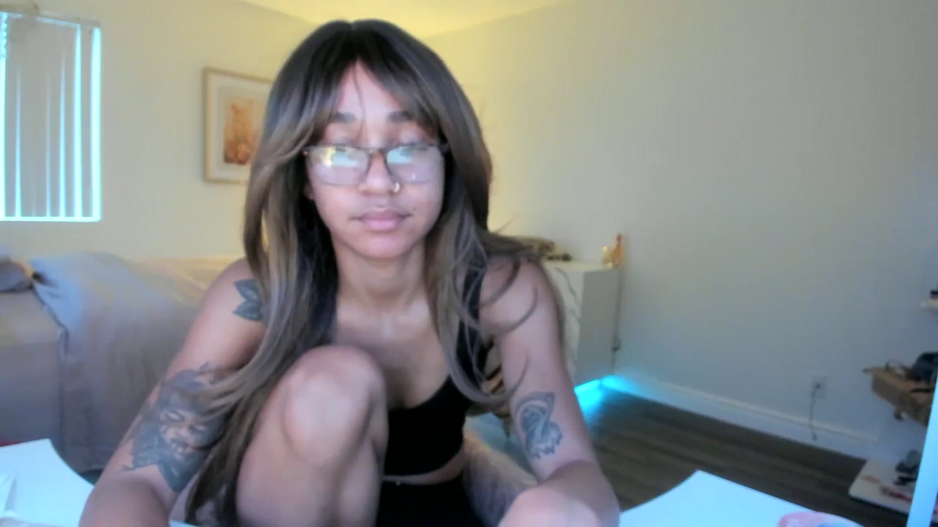 Gallery image thumbnail from KarmaLove's myfreecams stream on, 11/15/2025, 22:58 image 18 of 20