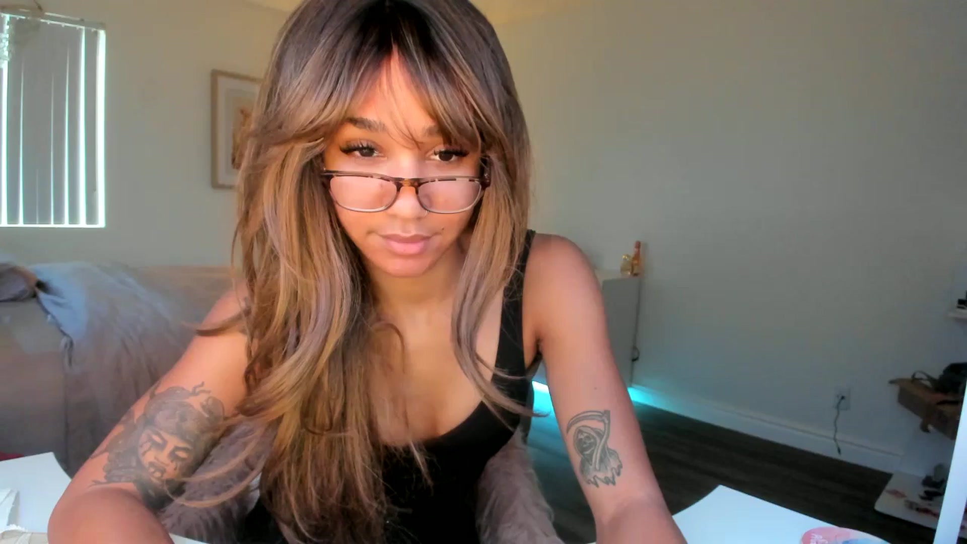 Gallery image thumbnail from KarmaLove's myfreecams stream on, 11/15/2025, 22:58 image 3 of 20
