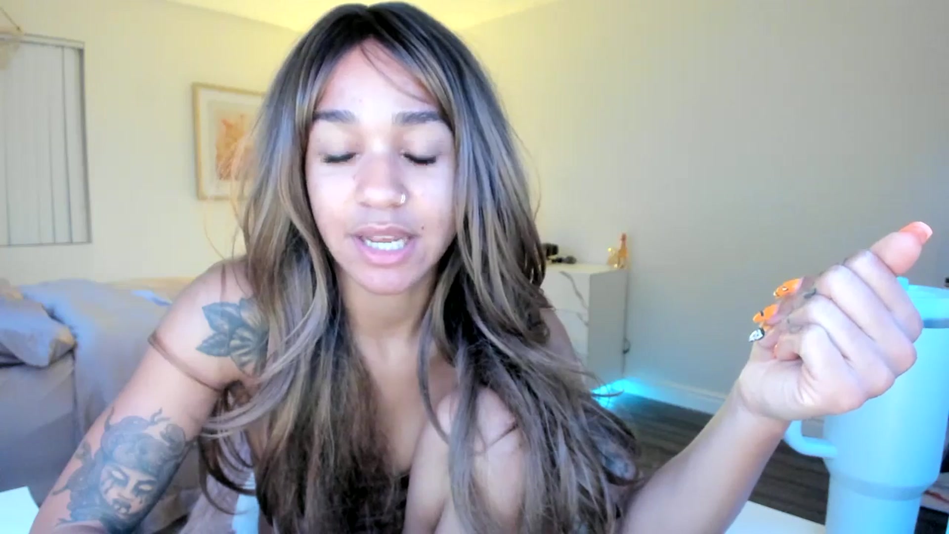 Gallery image thumbnail from KarmaLove's myfreecams stream on, 11/16/2025, 04:01 image 12 of 20
