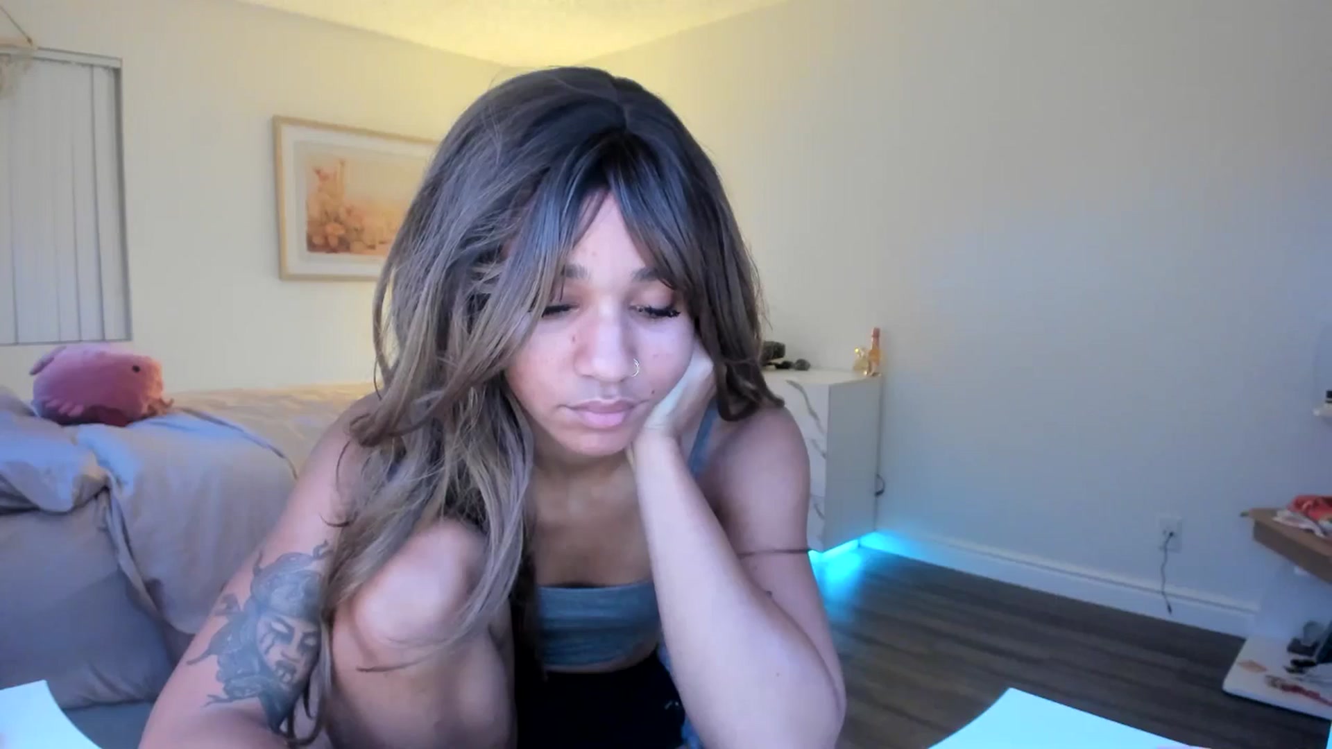 Gallery image thumbnail from KarmaLove's myfreecams stream on, 11/16/2025, 06:46 image 3 of 20