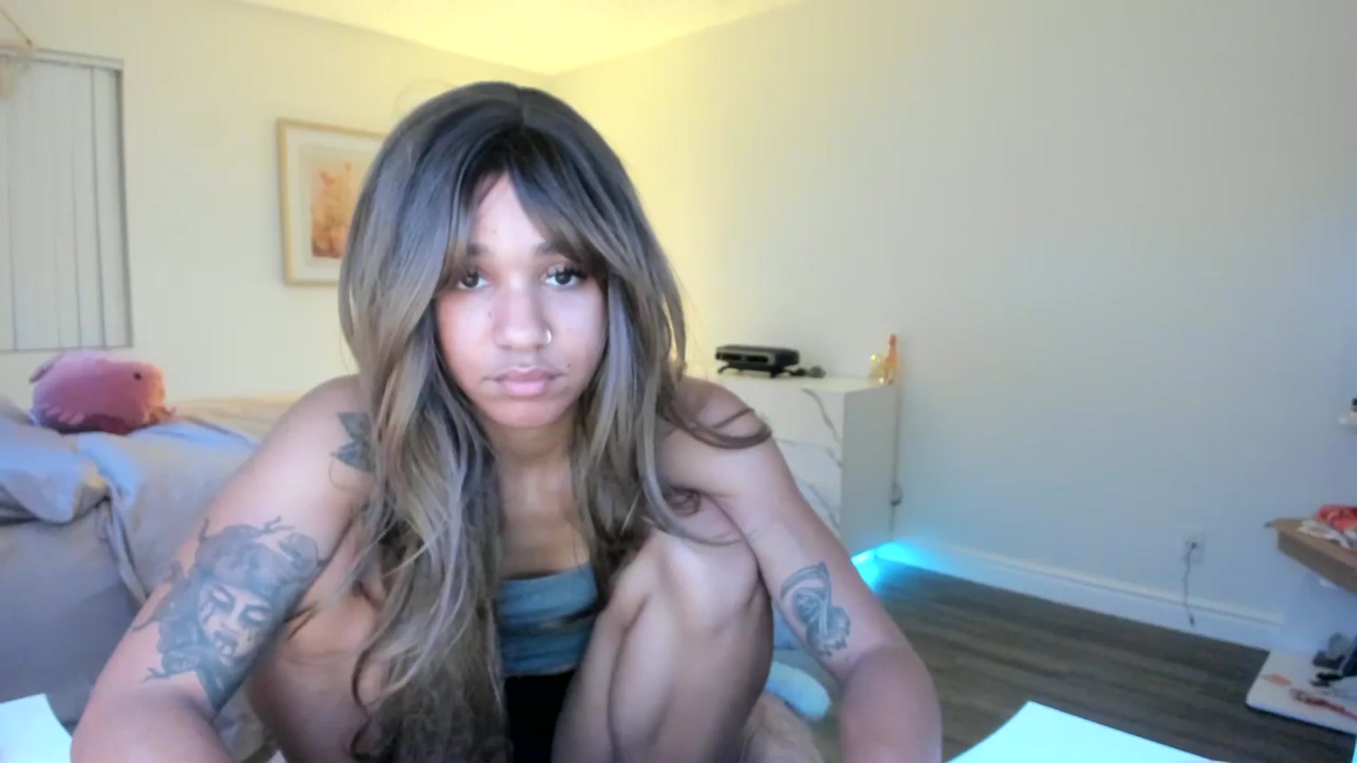 Gallery image thumbnail from KarmaLove's myfreecams stream on, 11/16/2025, 06:46 image 1 of 20