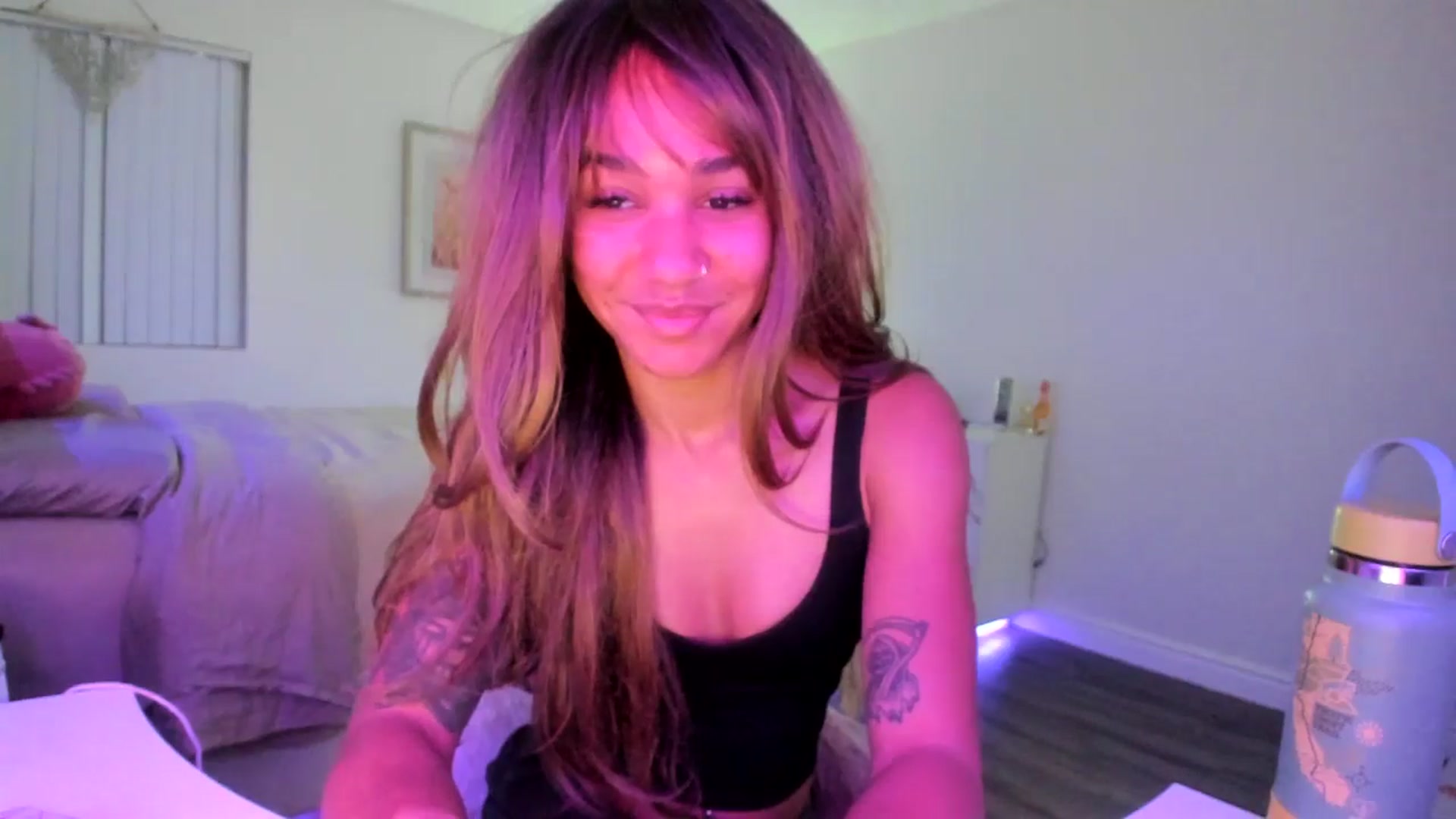 Gallery image thumbnail from KarmaLove's myfreecams stream on, 11/21/2025, 05:00 image 4 of 20