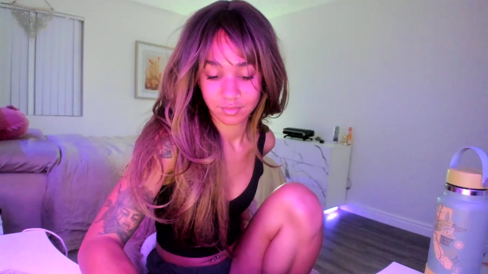 Gallery image thumbnail from KarmaLove's myfreecams stream on, 11/21/2025, 05:00 image 9 of 20