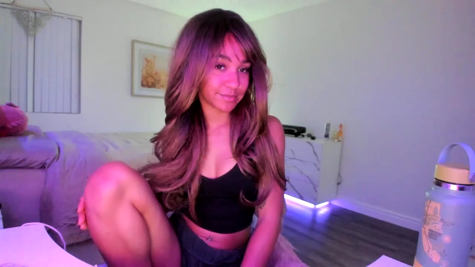 Gallery image thumbnail from KarmaLove's myfreecams stream on, 11/21/2025, 05:00 image 11 of 20