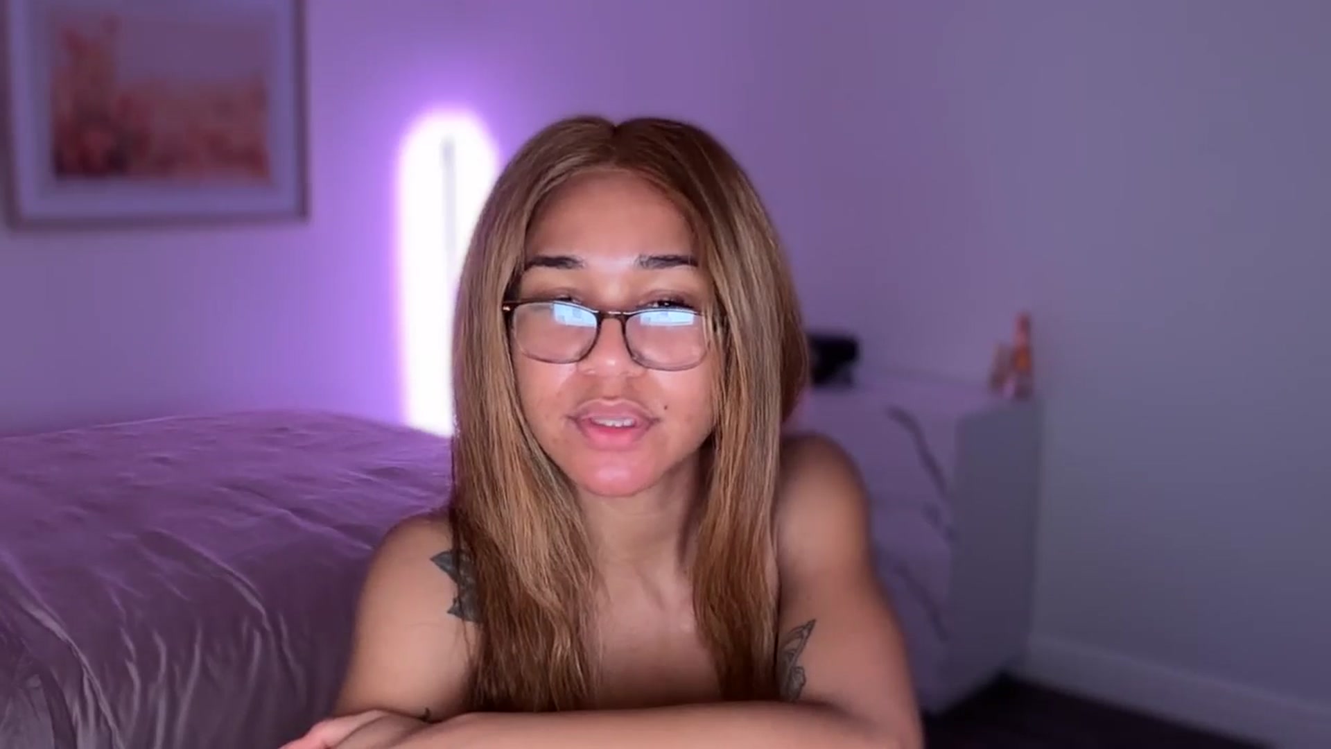 Gallery image thumbnail from KarmaLove's myfreecams stream on, 02/01/2026, 09:09 image 17 of 20