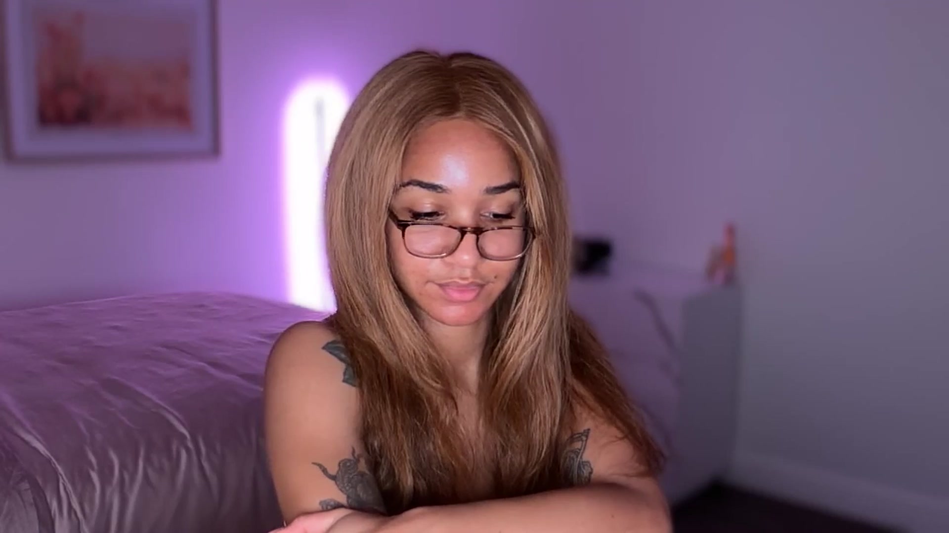 Gallery image thumbnail from KarmaLove's myfreecams stream on, 02/01/2026, 09:09 image 16 of 20