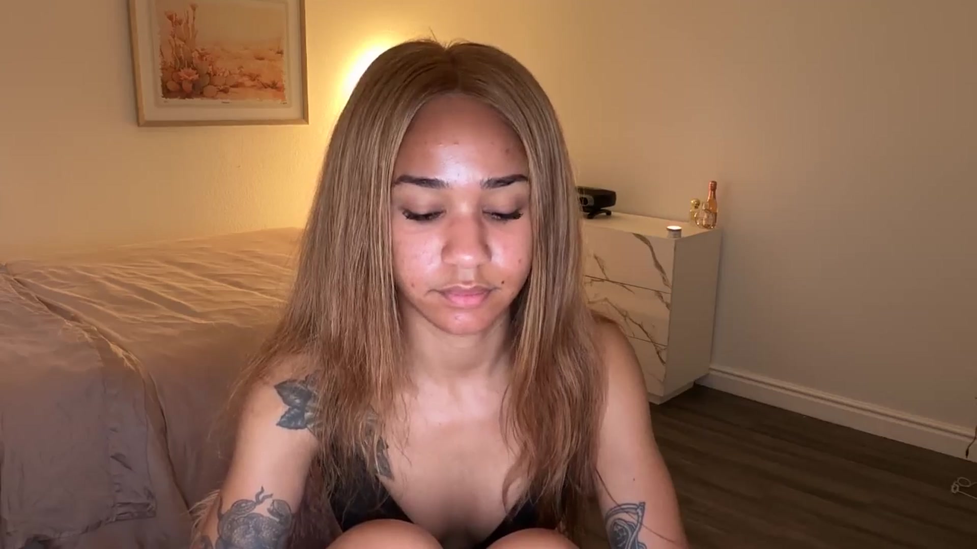 Gallery image thumbnail from KarmaLove's myfreecams stream on, 02/17/2026, 24:53 image 9 of 20