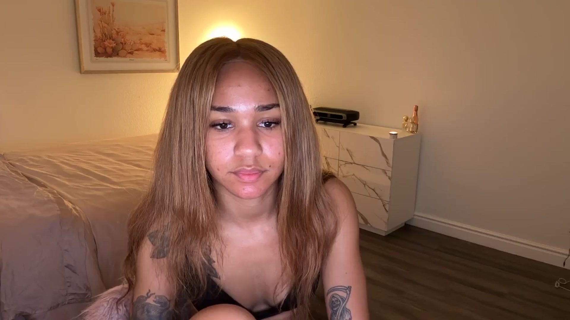 Gallery image thumbnail from KarmaLove's myfreecams stream on, 02/17/2026, 24:53 image 18 of 20