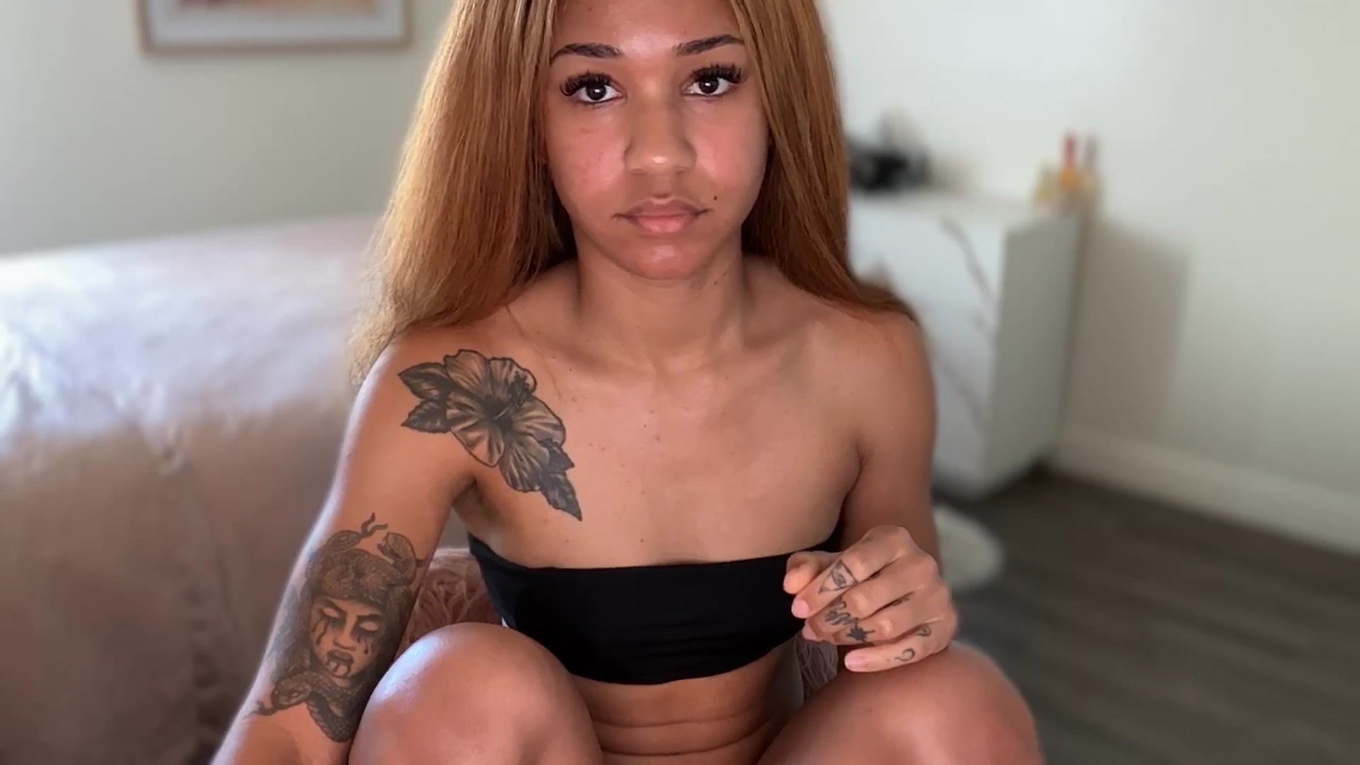 Gallery image thumbnail from KarmaLove's myfreecams stream on, 03/27/2026, 18:23 image 10 of 20