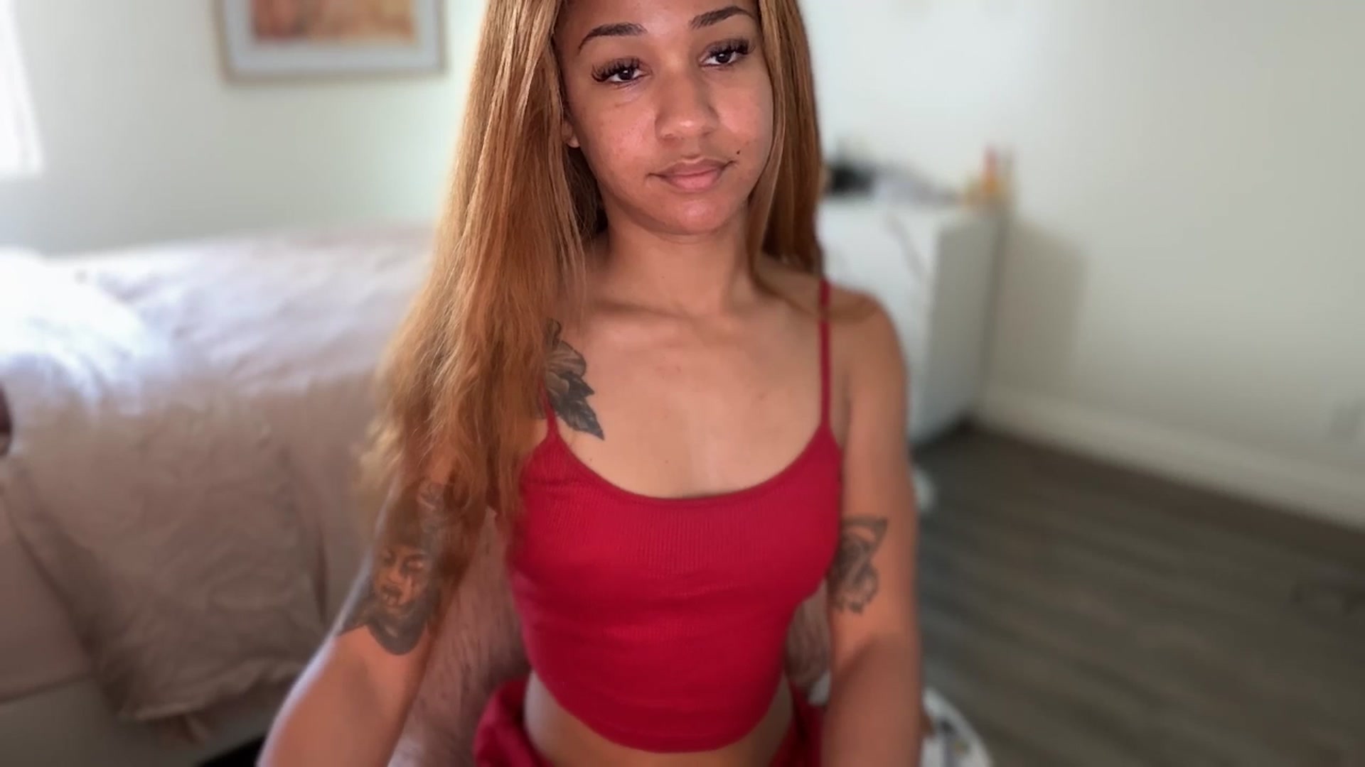 Gallery image thumbnail from KarmaLove's myfreecams stream on, 03/29/2026, 17:54 image 5 of 20