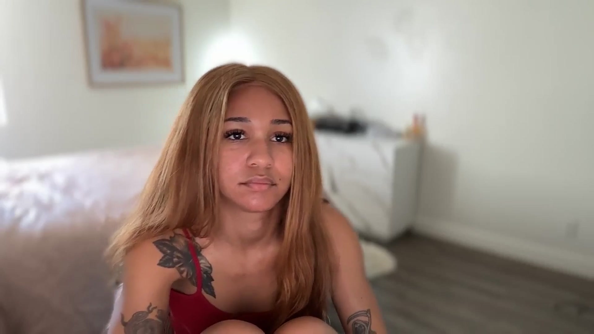 Gallery image thumbnail from KarmaLove's myfreecams stream on, 03/29/2026, 20:24 image 5 of 20