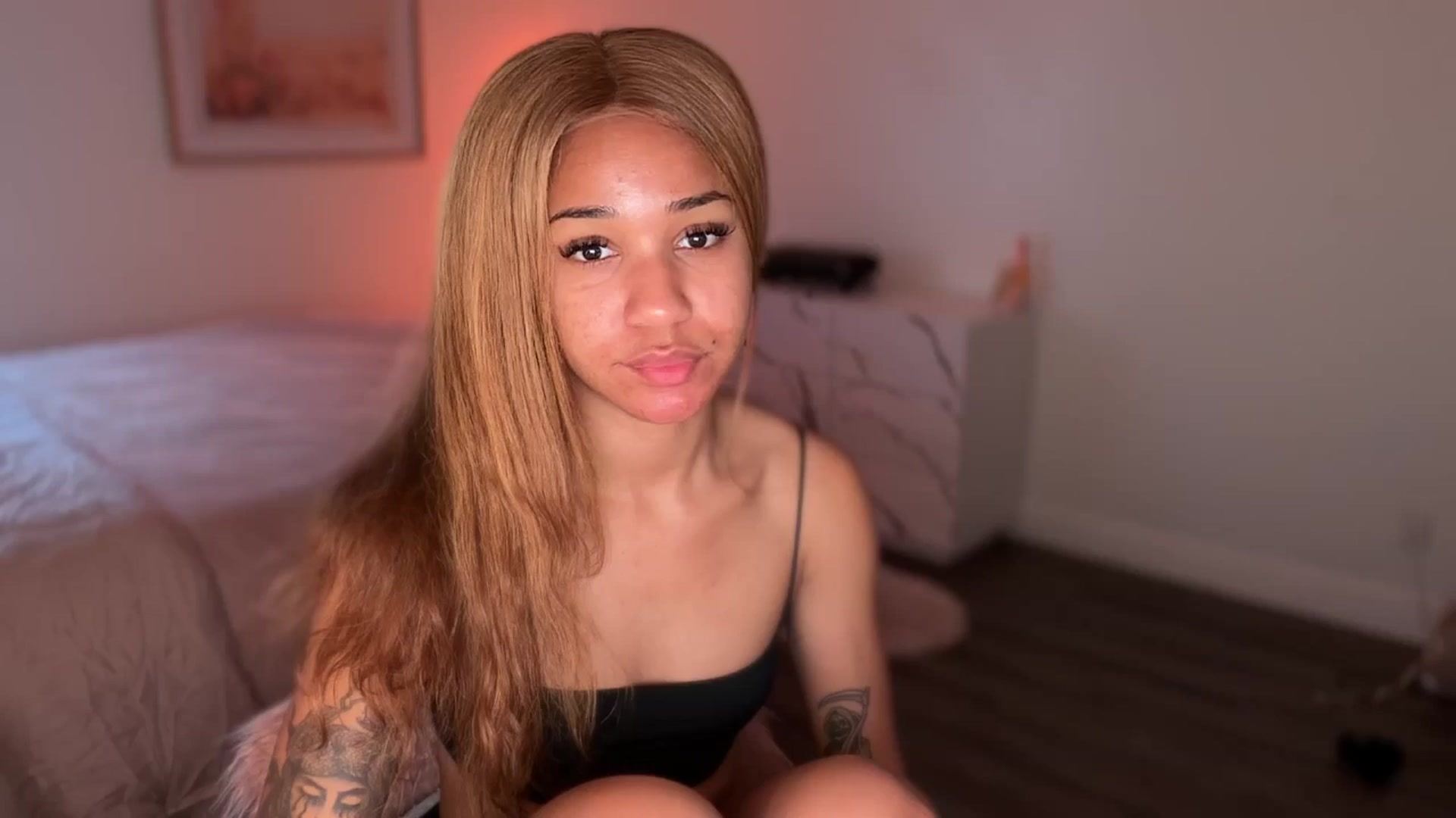 Gallery image thumbnail from KarmaLove's myfreecams stream on, 04/02/2026, 15:29 image 1 of 20