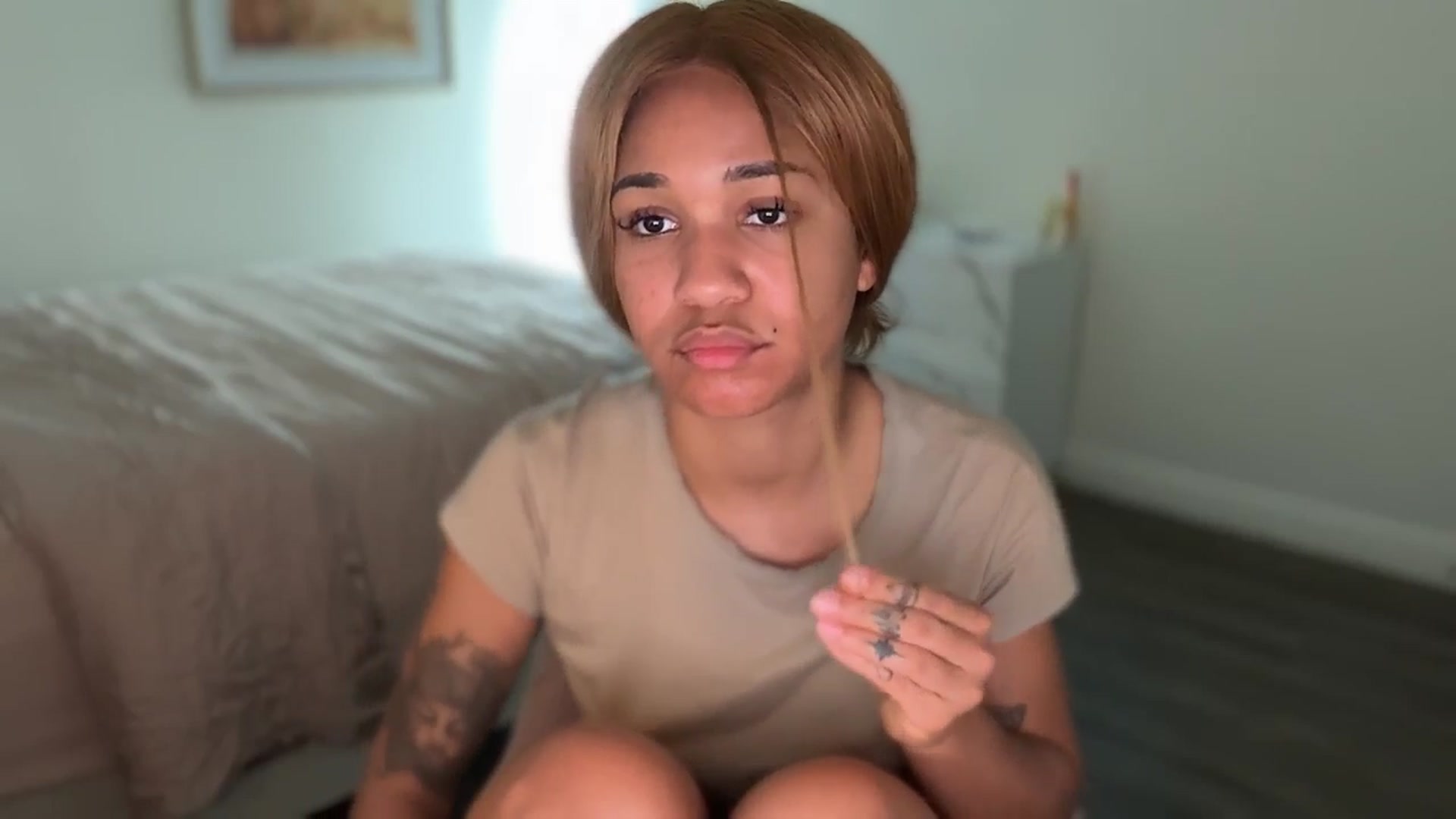 Gallery image thumbnail from KarmaLove's myfreecams stream on, 04/19/2026, 05:29 image 8 of 20