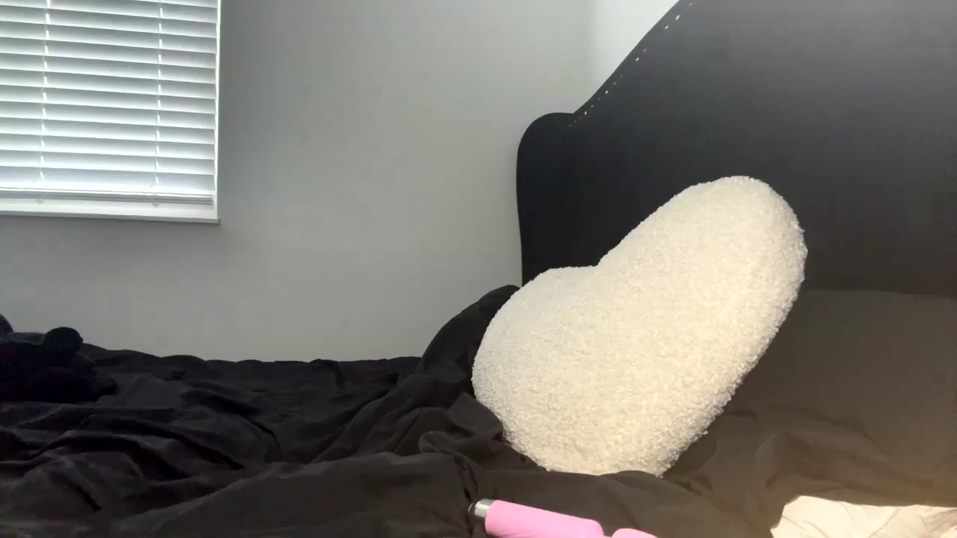 Gallery image thumbnail from KarmaRose222's myfreecams stream on, 07/21/2024, 16:08 image 15 of 20