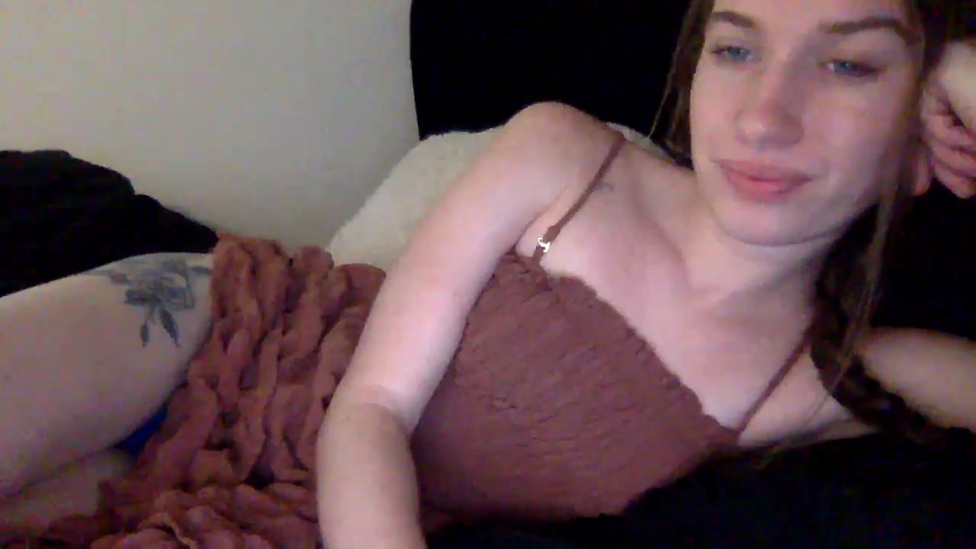 Gallery image thumbnail from KarmaRose222's myfreecams stream on, 08/11/2024, 14:27 image 5 of 20