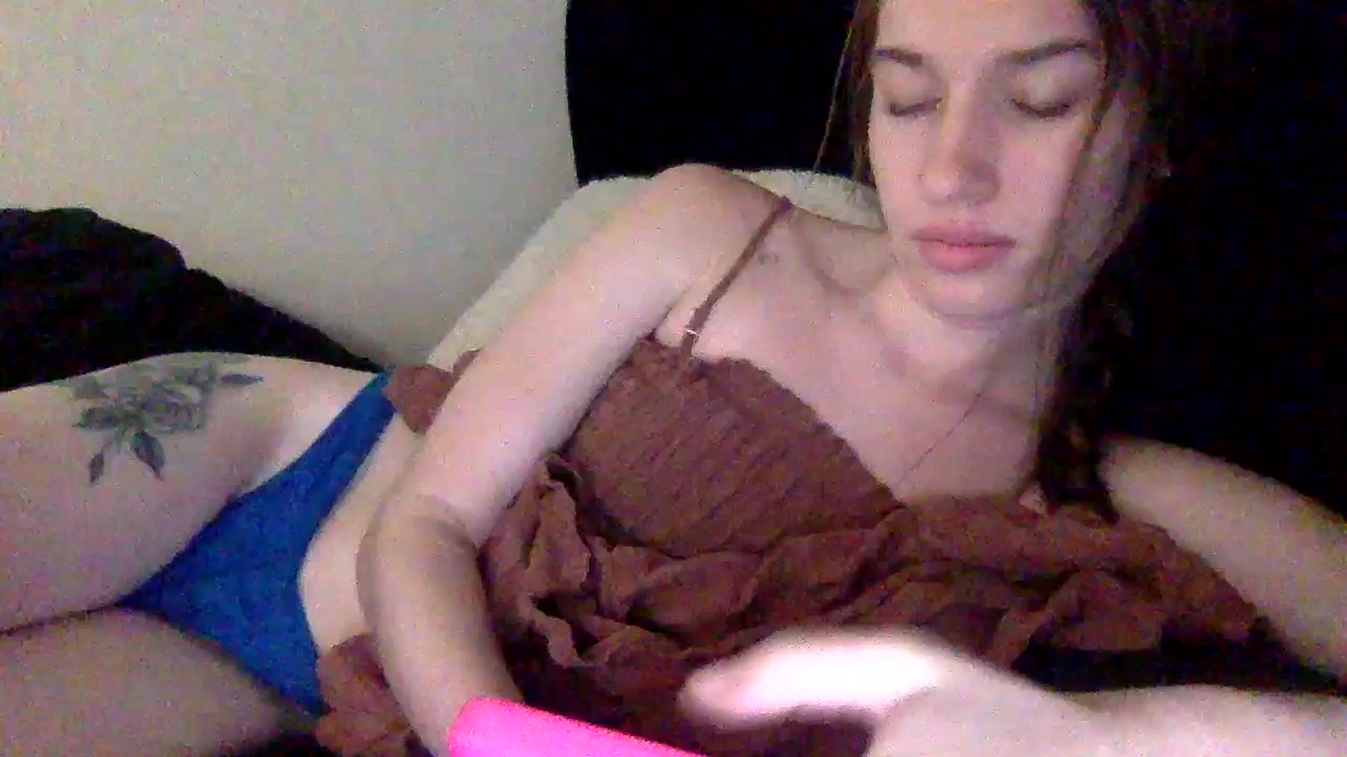 Gallery image thumbnail from KarmaRose222's myfreecams stream on, 08/11/2024, 14:27 image 18 of 20
