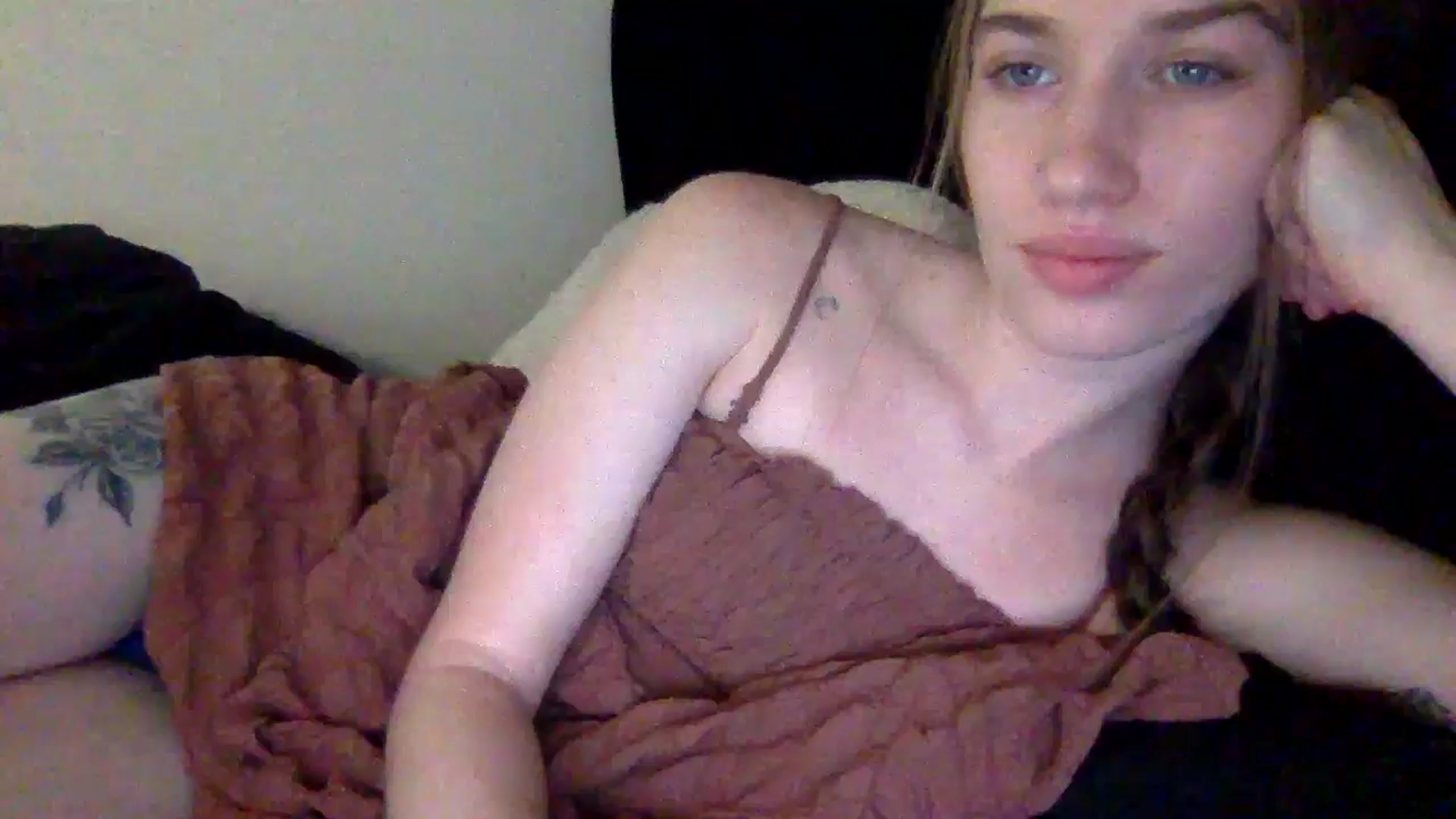 Gallery image thumbnail from KarmaRose222's myfreecams stream on, 08/11/2024, 14:27 image 20 of 20